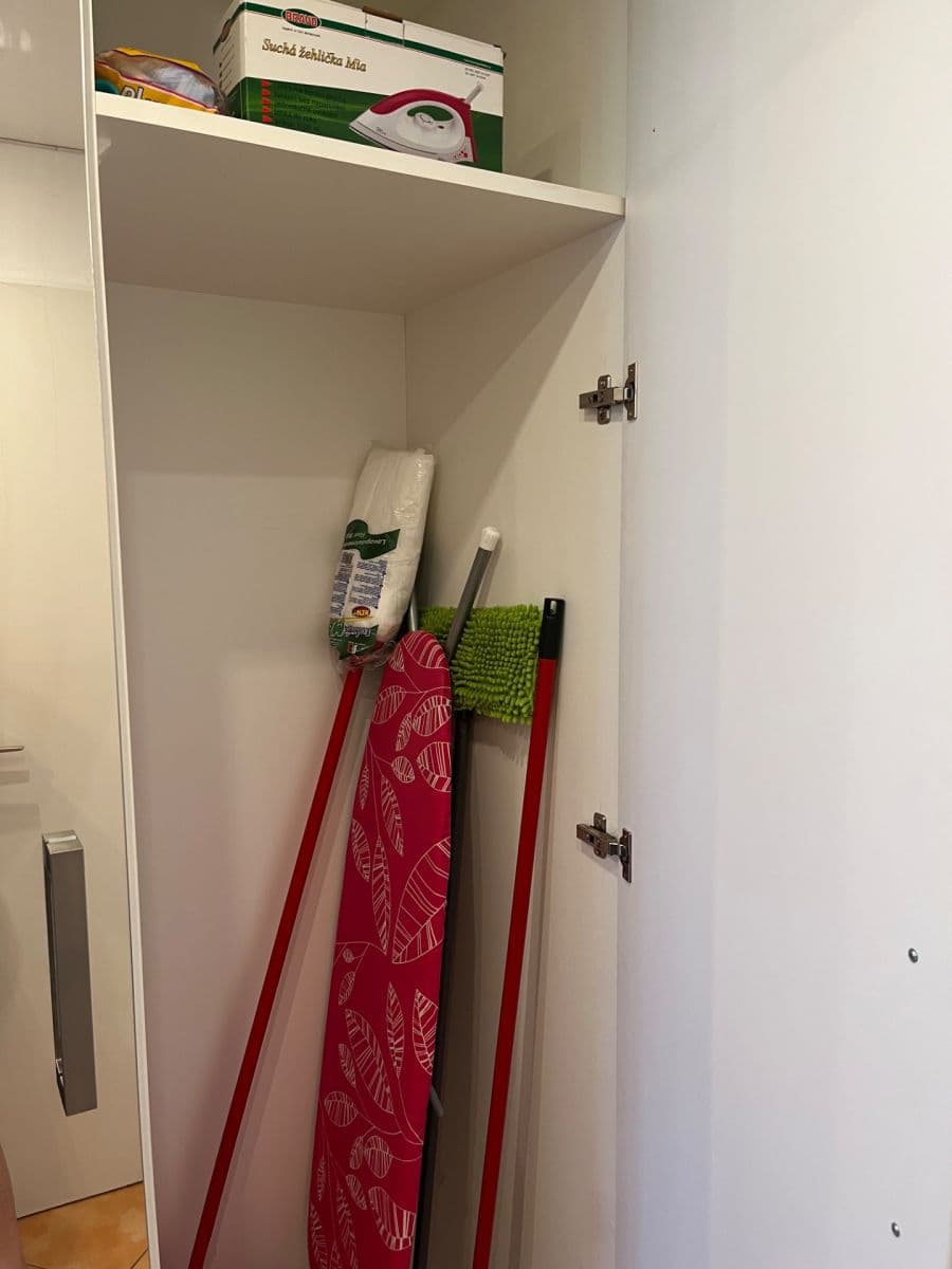 Prenájom bytu 1-izbový 32 m², Bulharská, Praha, Praha Prenájom bytu 1-izbový 32 m², Bulharská, Praha, Praha