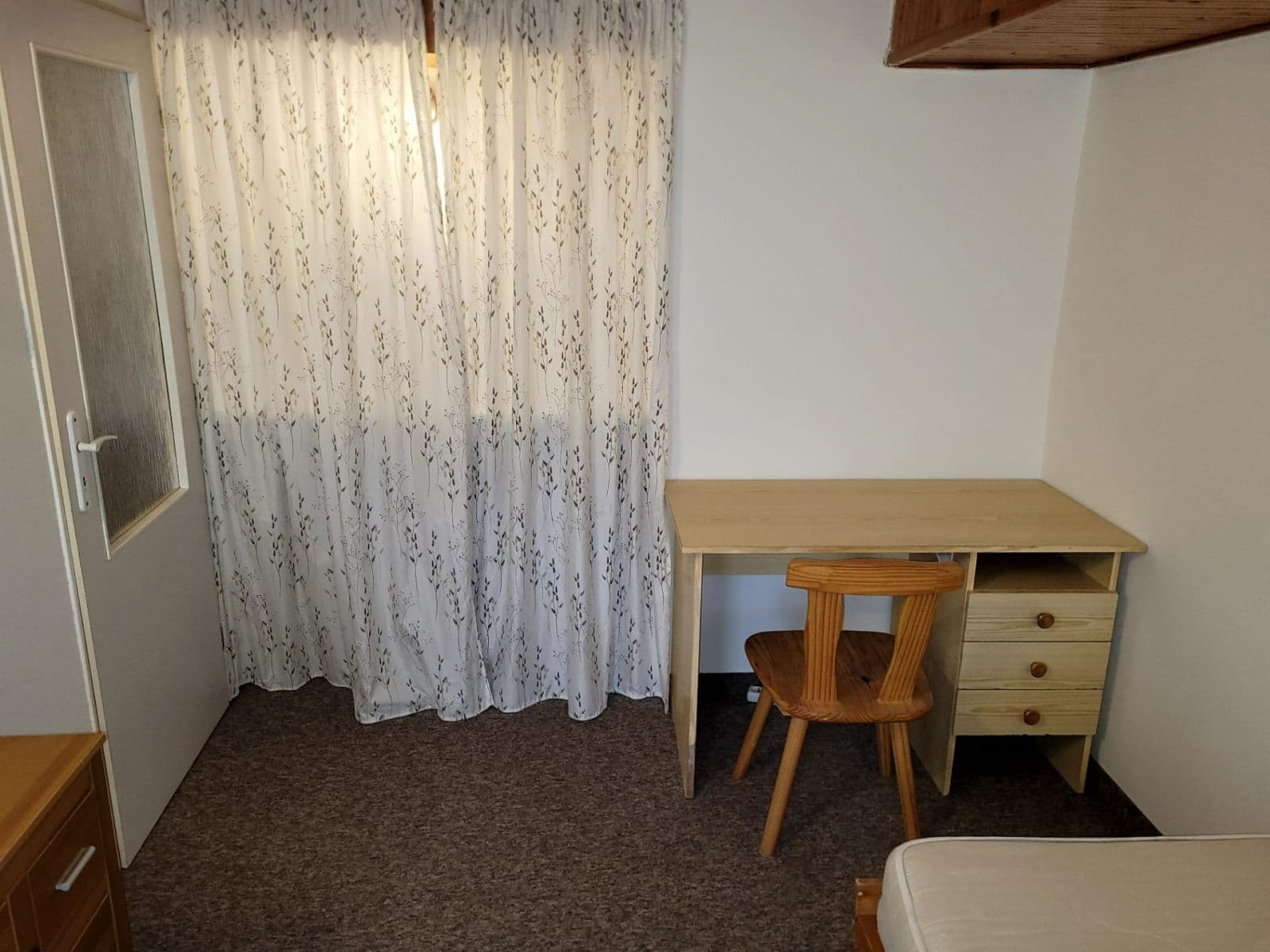 Prenájom bytu 4-izbový 66 m², U Schodů, Praha, Praha Prenájom bytu 4-izbový 66 m², U Schodů, Praha, Praha