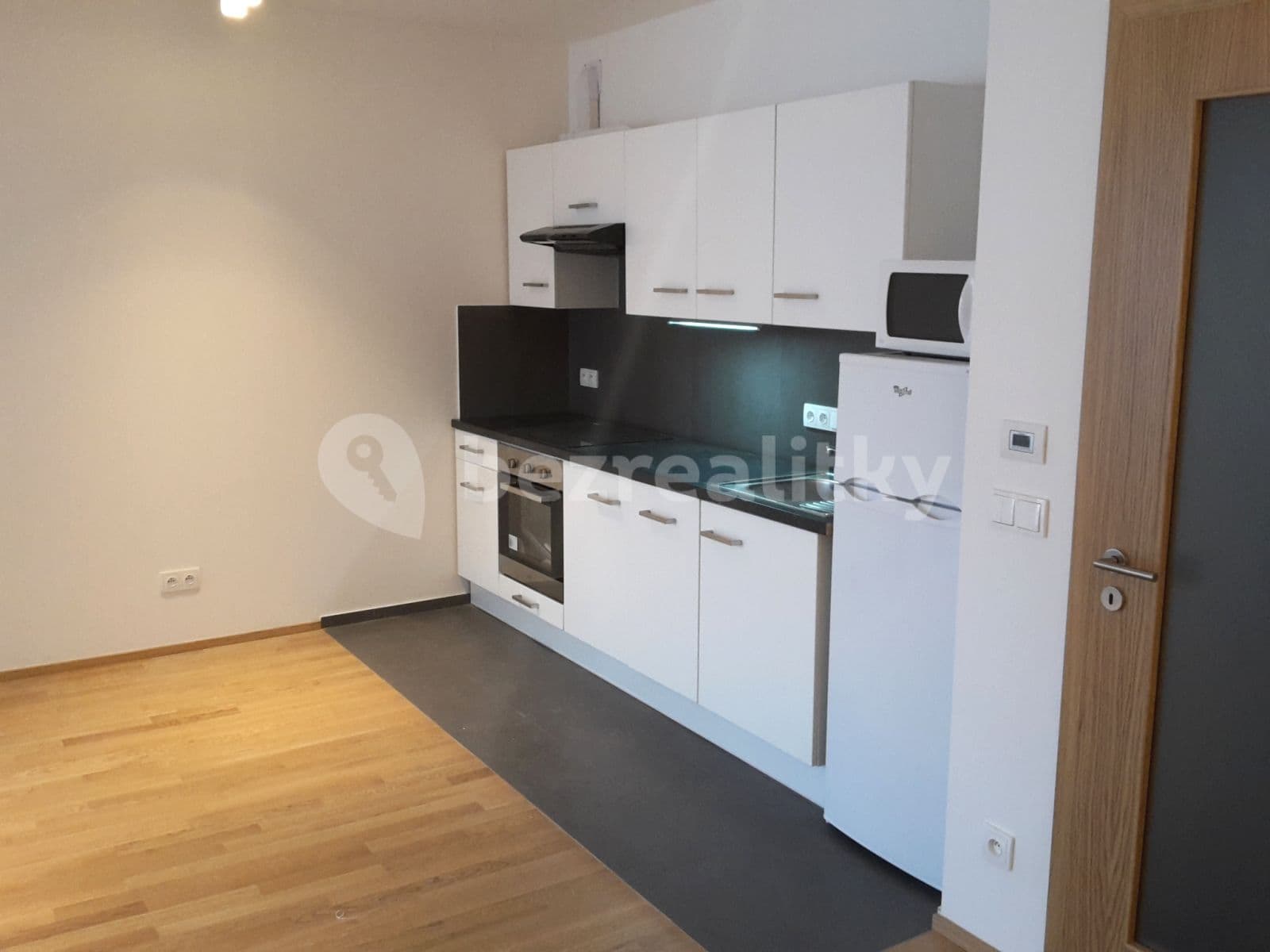 Prenájom bytu 1-izbový 32 m², Čumpelíkova, Praha, Praha Prenájom bytu 1-izbový 32 m², Čumpelíkova, Praha, Praha