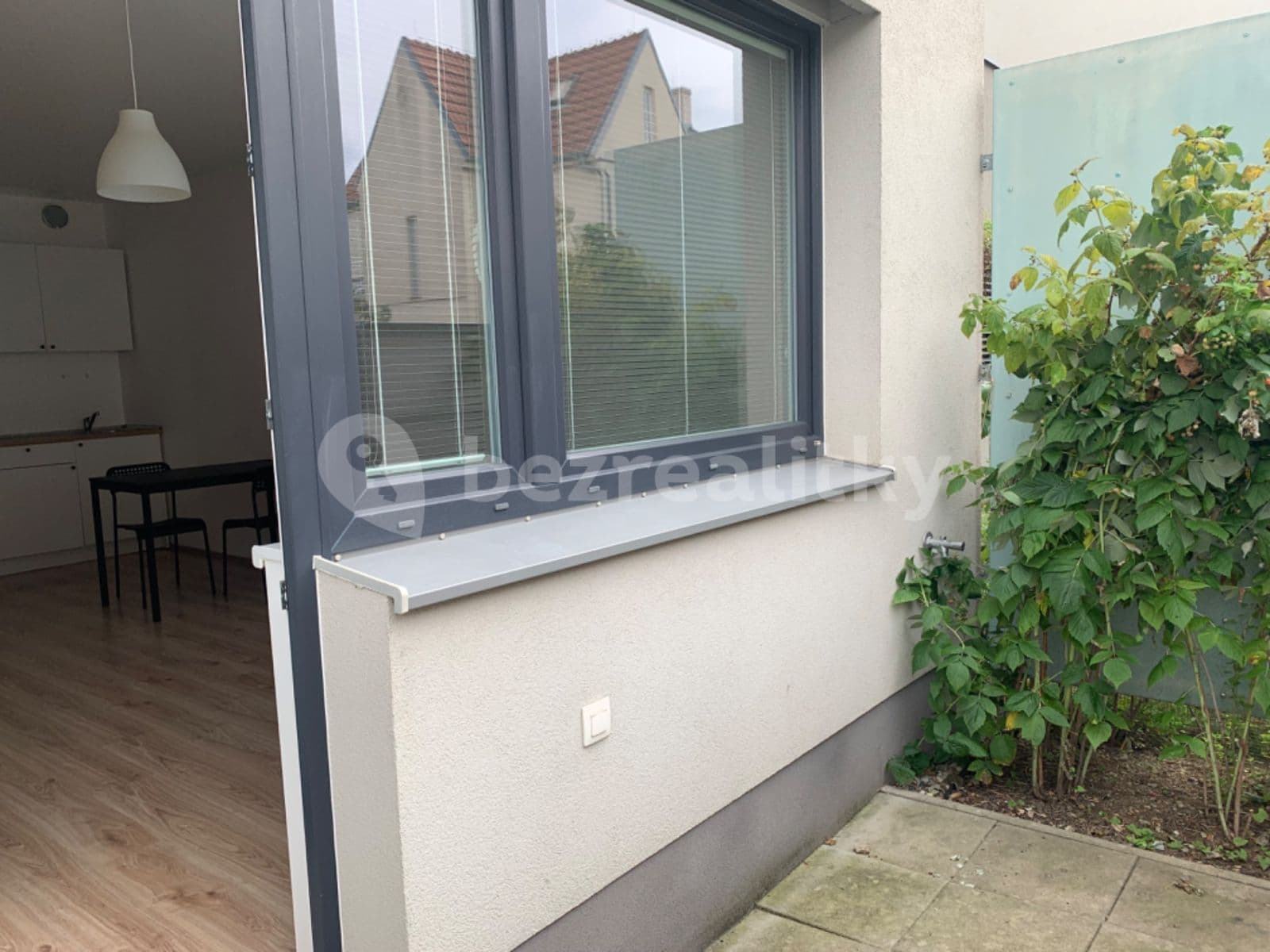 Prenájom bytu 1-izbový 33 m², Pod Jarovem, Praha, Praha Prenájom bytu 1-izbový 33 m², Pod Jarovem, Praha, Praha