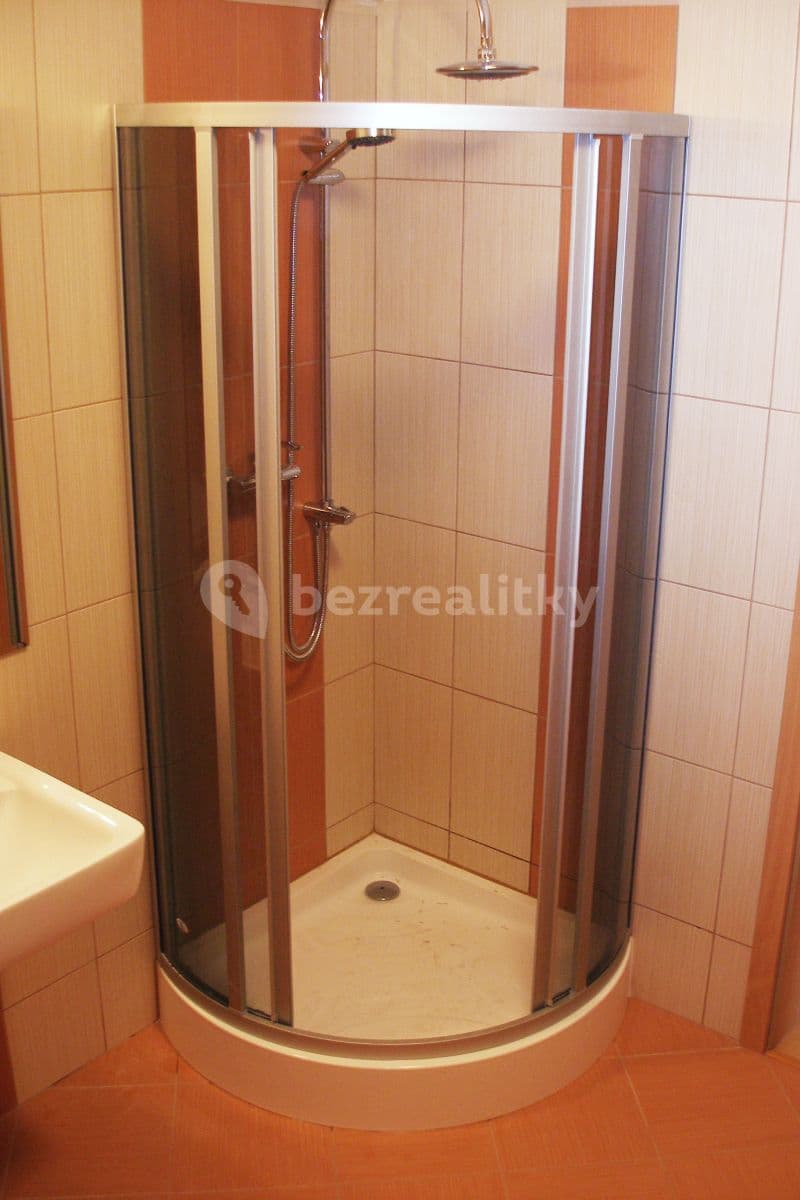 Prenájom bytu 3-izbový 106 m², Otradovická, Praha, Praha Prenájom bytu 3-izbový 106 m², Otradovická, Praha, Praha