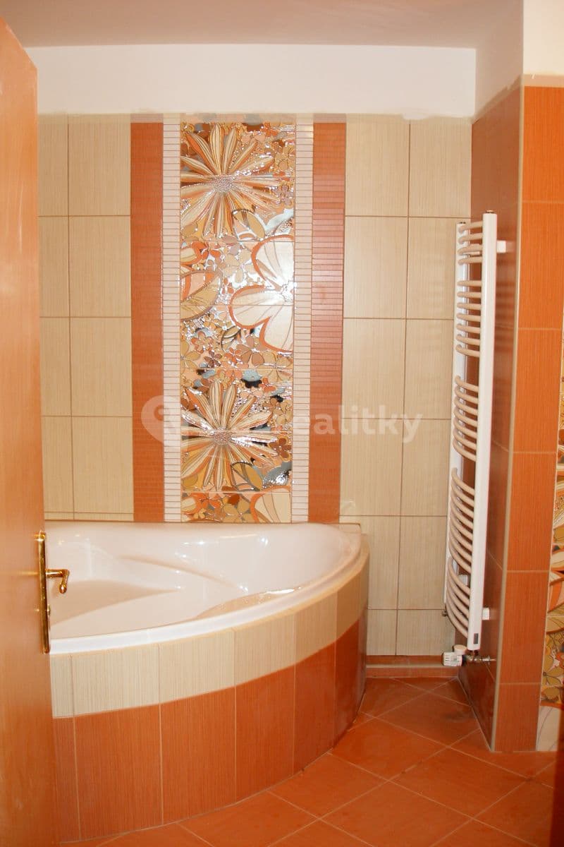 Prenájom bytu 3-izbový 106 m², Otradovická, Praha, Praha Prenájom bytu 3-izbový 106 m², Otradovická, Praha, Praha