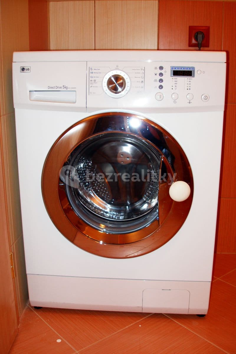 Prenájom bytu 3-izbový 106 m², Otradovická, Praha, Praha Prenájom bytu 3-izbový 106 m², Otradovická, Praha, Praha