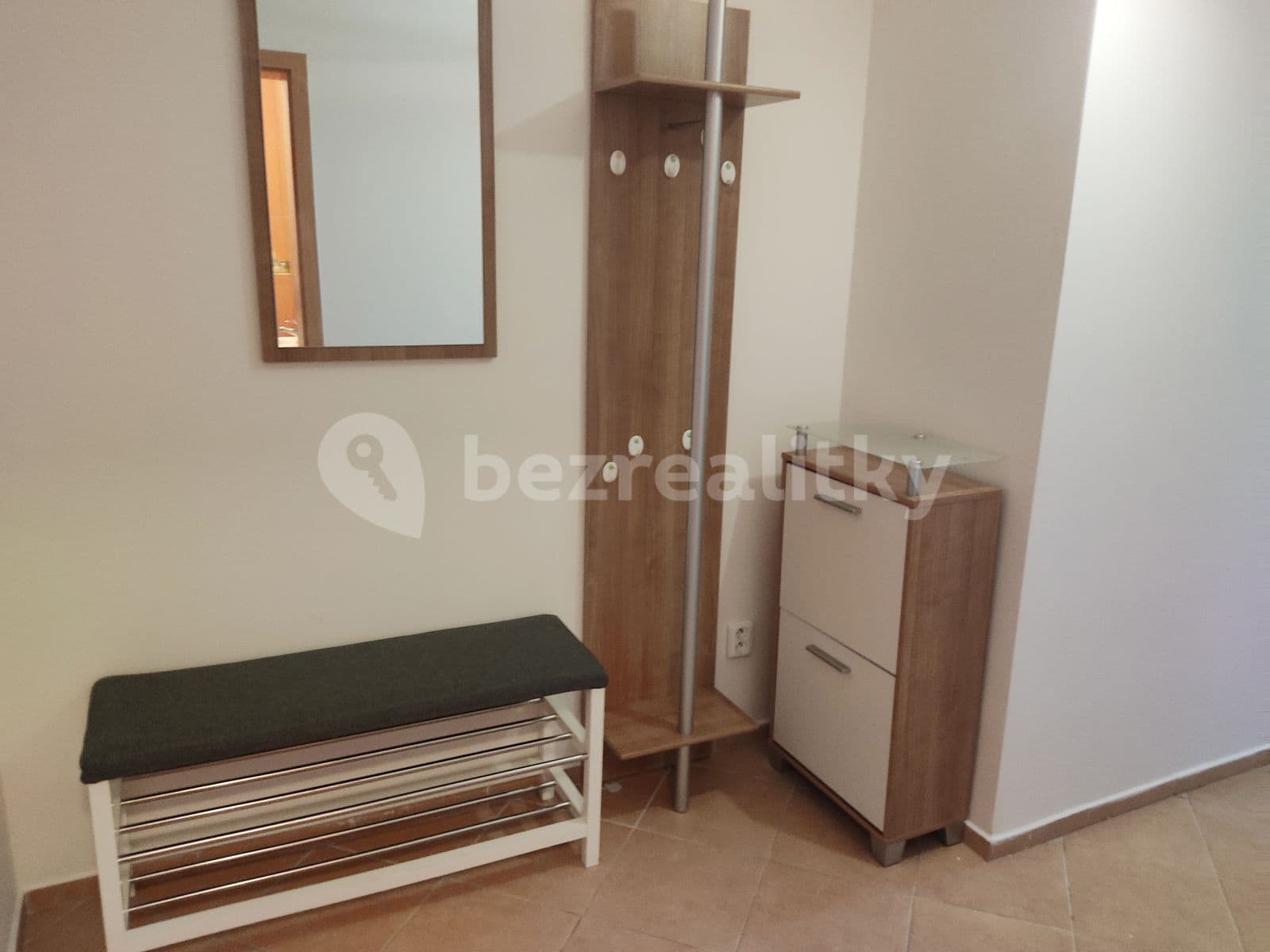 Prenájom bytu 3-izbový 106 m², Otradovická, Praha, Praha Prenájom bytu 3-izbový 106 m², Otradovická, Praha, Praha