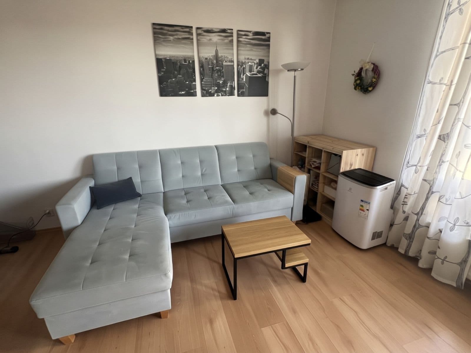 Prenájom bytu 2-izbový 69 m², Jana Přibíka, Praha, Praha Prenájom bytu 2-izbový 69 m², Jana Přibíka, Praha, Praha