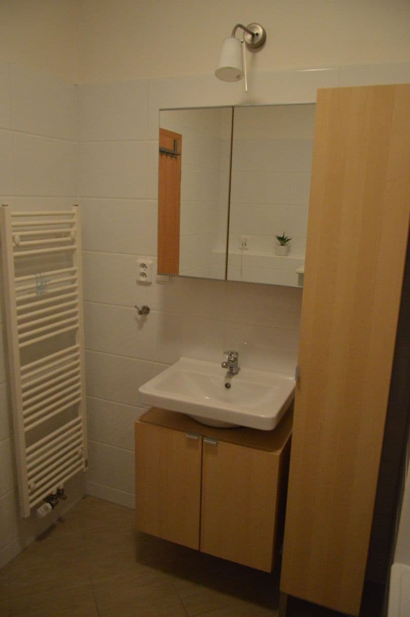Prenájom bytu 2-izbový 69 m², Jana Přibíka, Praha, Praha Prenájom bytu 2-izbový 69 m², Jana Přibíka, Praha, Praha