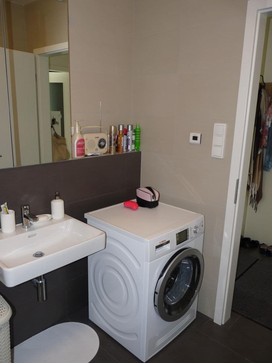 Prenájom bytu 1-izbový 33 m², Čumpelíkova, Praha, Praha Prenájom bytu 1-izbový 33 m², Čumpelíkova, Praha, Praha