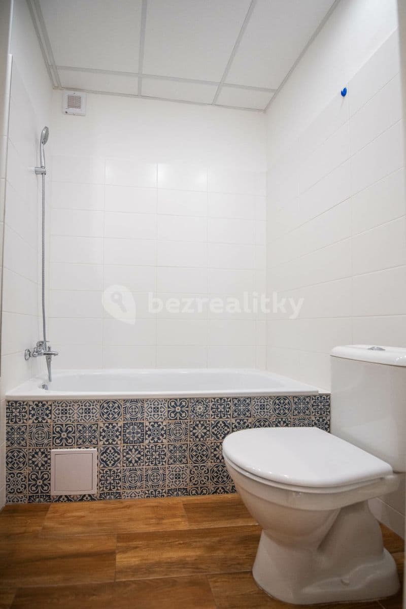 Prenájom bytu 1-izbový 32 m², Bulharská, Praha, Praha Prenájom bytu 1-izbový 32 m², Bulharská, Praha, Praha