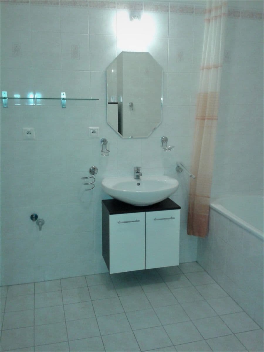 Prenájom bytu 2-izbový 53 m², Zlonická, Praha, Praha Prenájom bytu 2-izbový 53 m², Zlonická, Praha, Praha
