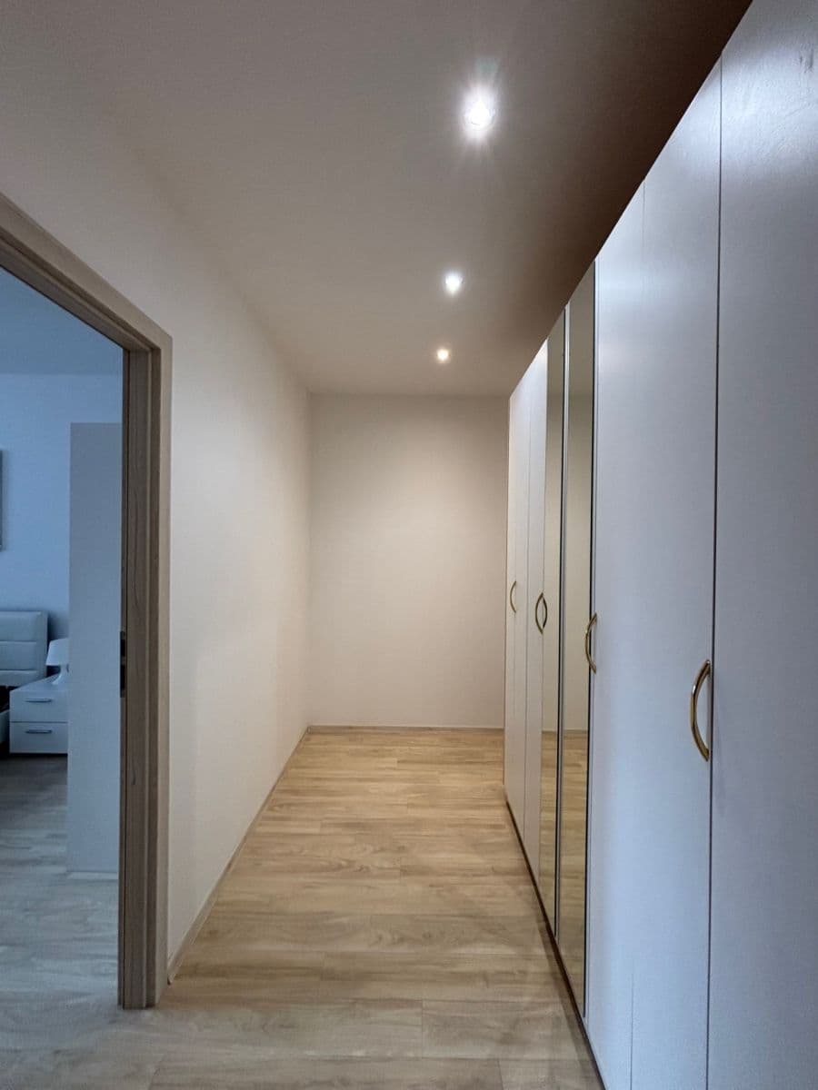 Prenájom bytu 2-izbový 48 m², Brichtova, Praha, Praha Prenájom bytu 2-izbový 48 m², Brichtova, Praha, Praha
