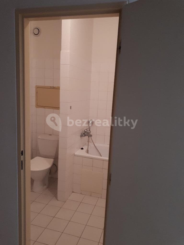 Prenájom bytu 1-izbový 36 m², Družstevní, Chlumec nad Cidlinou, Královéhradecký kraj Prenájom bytu 1-izbový 36 m², Družstevní, Chlumec nad Cidlinou, Královéhradecký kraj