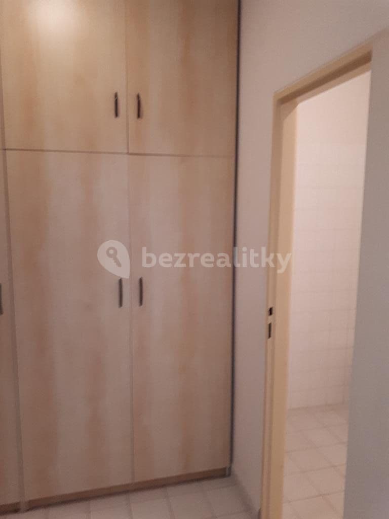 Prenájom bytu 1-izbový 36 m², Družstevní, Chlumec nad Cidlinou, Královéhradecký kraj Prenájom bytu 1-izbový 36 m², Družstevní, Chlumec nad Cidlinou, Královéhradecký kraj