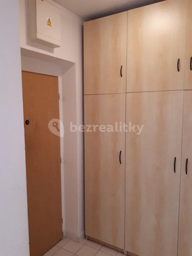 Prenájom bytu 1-izbový 36 m², Družstevní, Chlumec nad Cidlinou, Královéhradecký kraj Prenájom bytu 1-izbový 36 m², Družstevní, Chlumec nad Cidlinou, Královéhradecký kraj