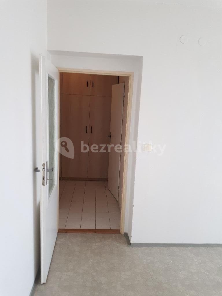 Prenájom bytu 1-izbový 36 m², Družstevní, Chlumec nad Cidlinou, Královéhradecký kraj Prenájom bytu 1-izbový 36 m², Družstevní, Chlumec nad Cidlinou, Královéhradecký kraj