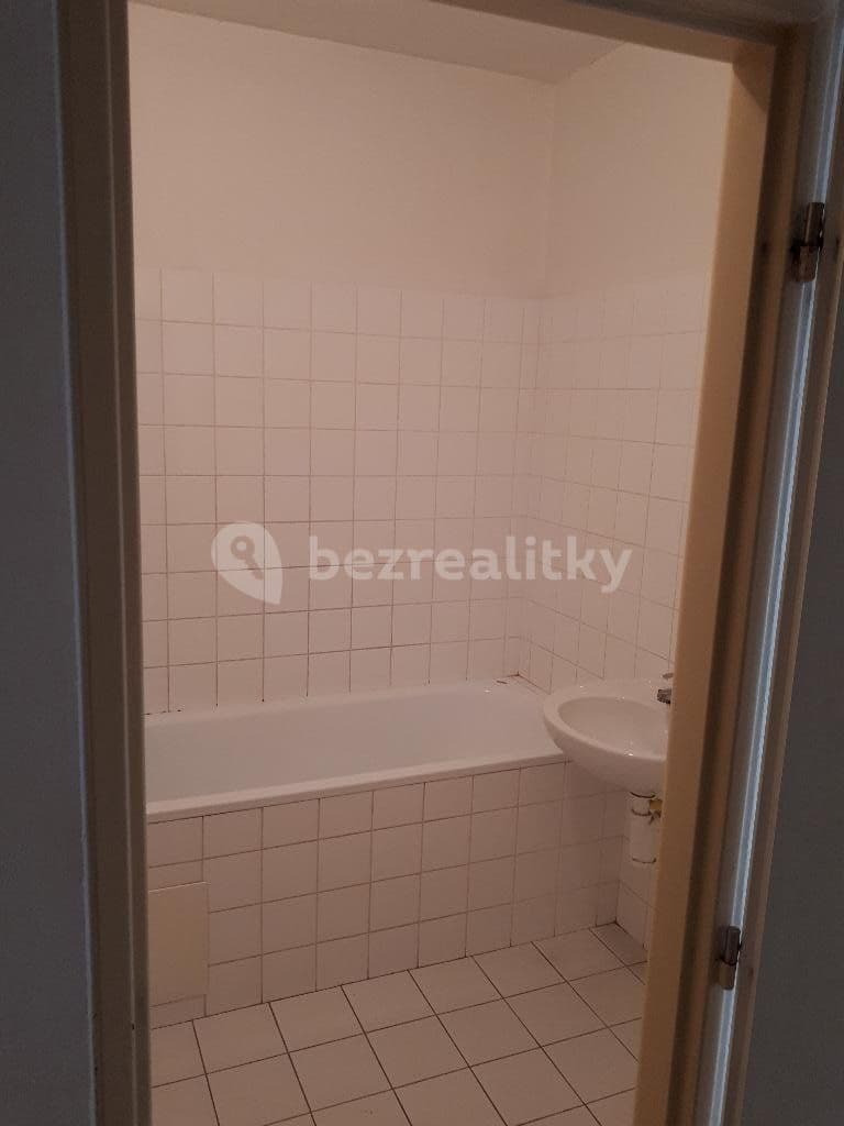 Prenájom bytu 1-izbový 36 m², Družstevní, Chlumec nad Cidlinou, Královéhradecký kraj Prenájom bytu 1-izbový 36 m², Družstevní, Chlumec nad Cidlinou, Královéhradecký kraj
