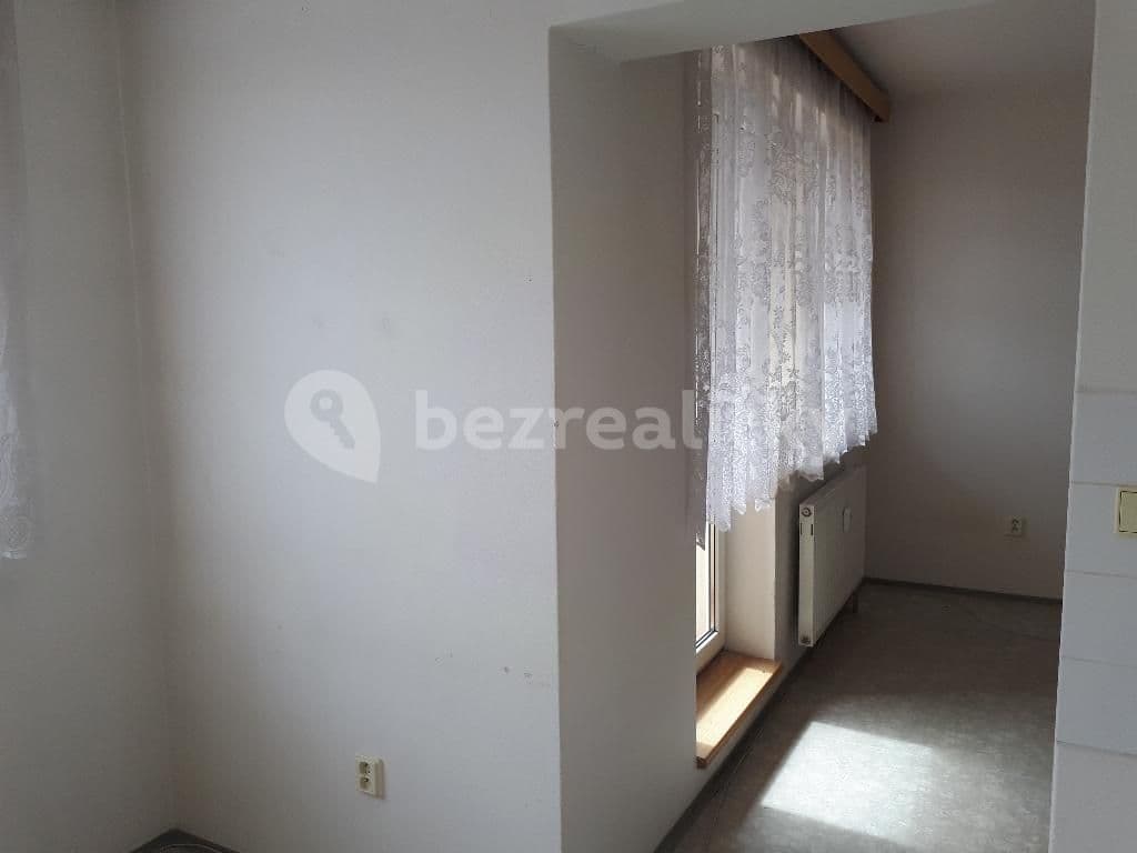 Prenájom bytu 1-izbový 36 m², Družstevní, Chlumec nad Cidlinou, Královéhradecký kraj Prenájom bytu 1-izbový 36 m², Družstevní, Chlumec nad Cidlinou, Královéhradecký kraj