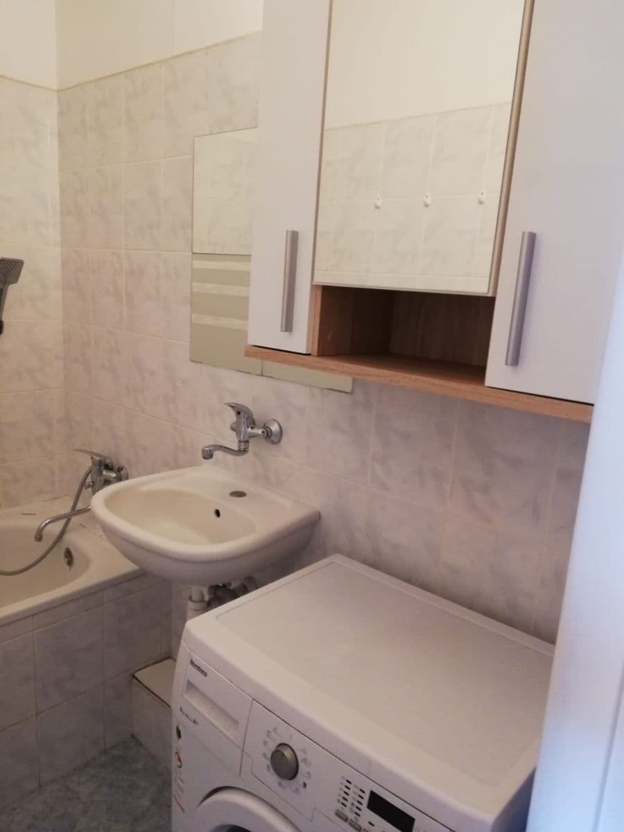 Prenájom bytu 2-izbový 46 m², Bojasova, Praha, Praha Prenájom bytu 2-izbový 46 m², Bojasova, Praha, Praha