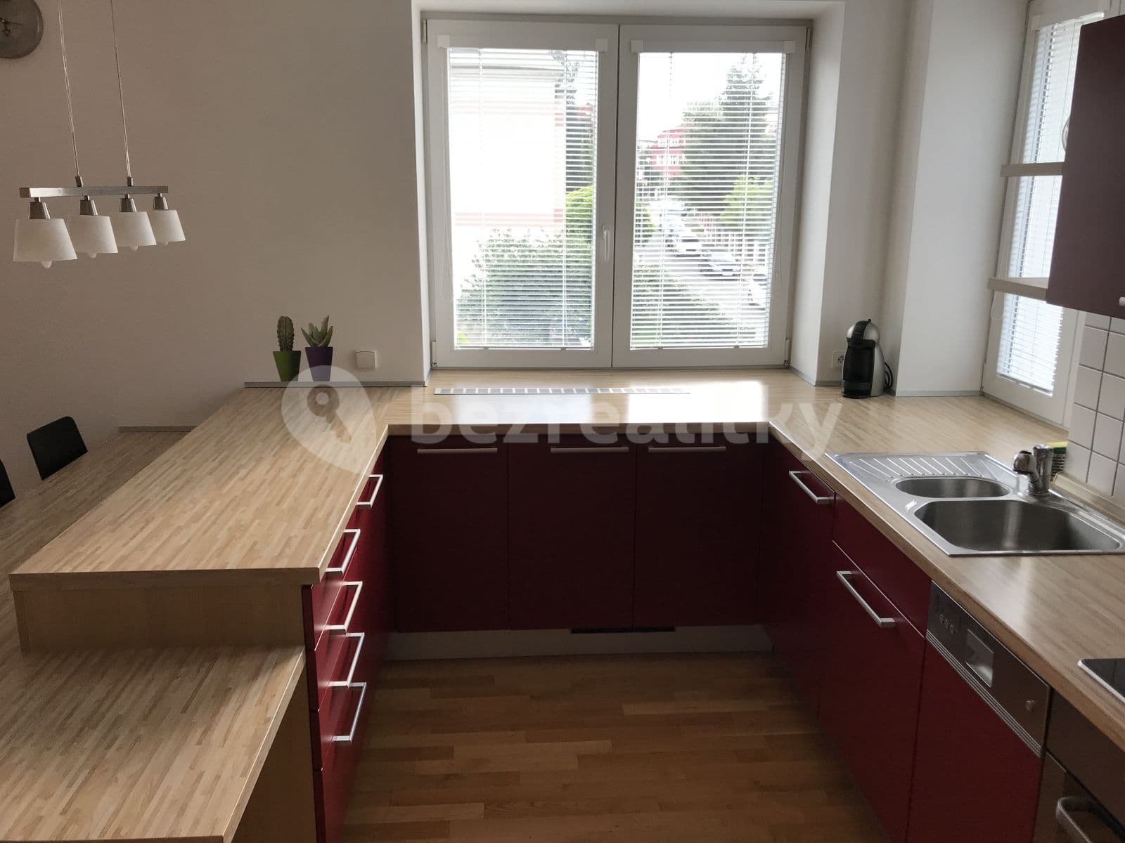 Prenájom bytu 1-izbový 50 m², Na Dědinách, Praha, Praha Prenájom bytu 1-izbový 50 m², Na Dědinách, Praha, Praha