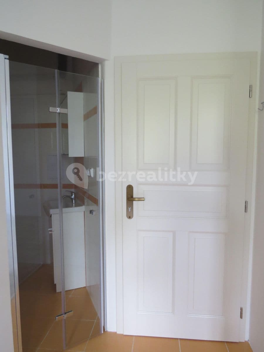 Prenájom bytu Garsoniéra 28 m², Lublaňská, Praha, Praha Prenájom bytu Garsoniéra 28 m², Lublaňská, Praha, Praha