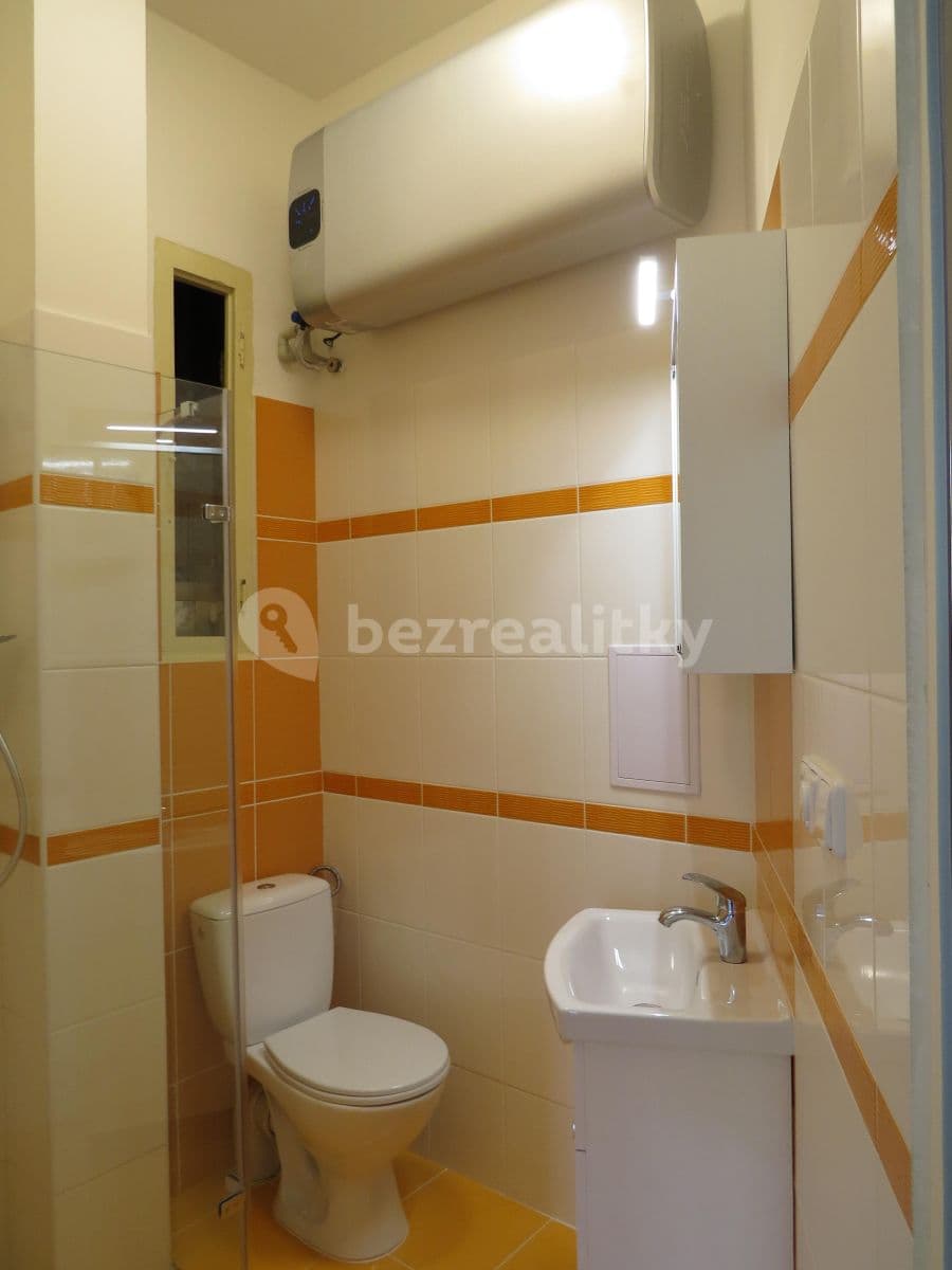 Prenájom bytu Garsoniéra 28 m², Lublaňská, Praha, Praha Prenájom bytu Garsoniéra 28 m², Lublaňská, Praha, Praha