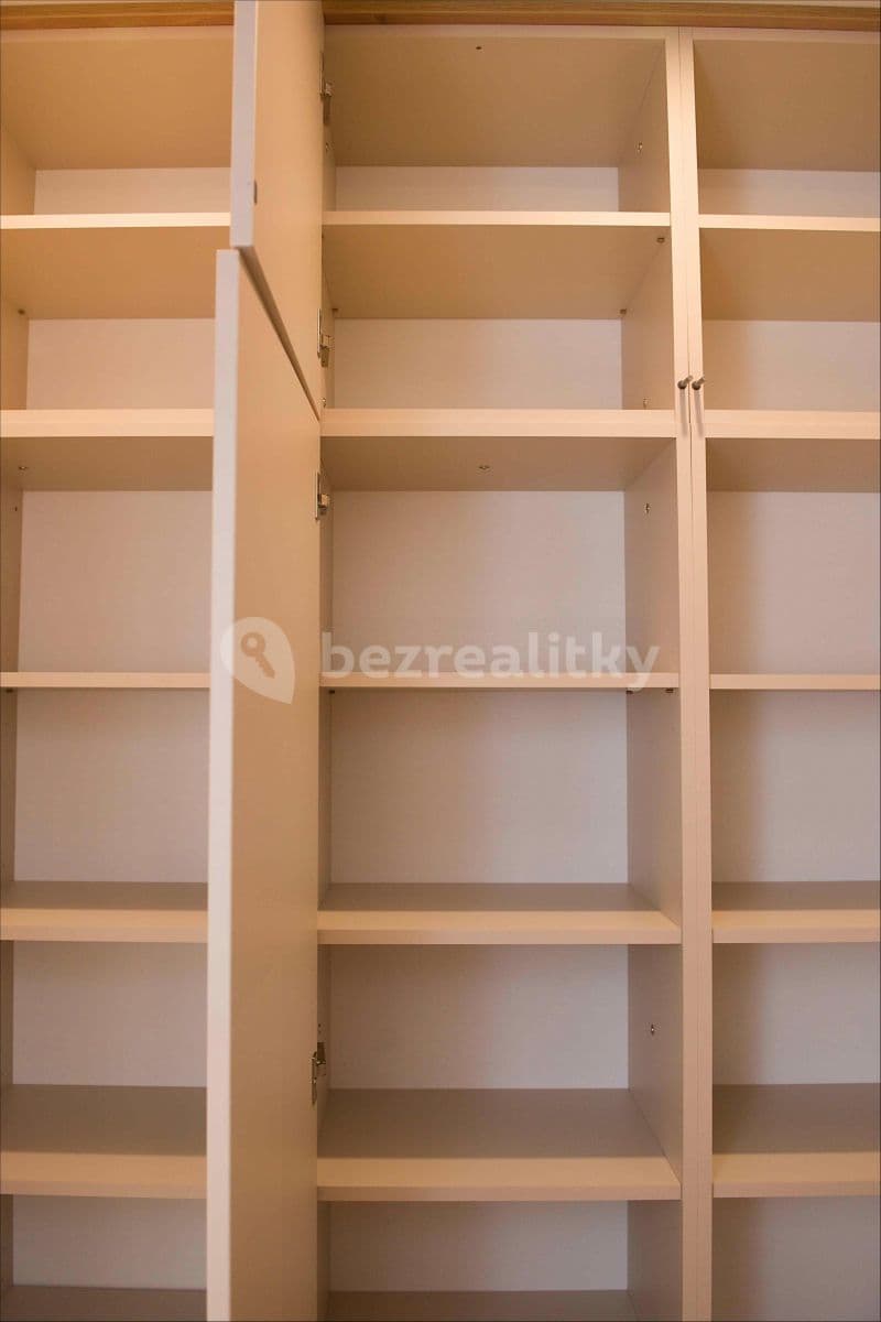 Prenájom bytu 1-izbový 26 m², Kanadská, Olomouc, Olomoucký kraj Prenájom bytu 1-izbový 26 m², Kanadská, Olomouc, Olomoucký kraj