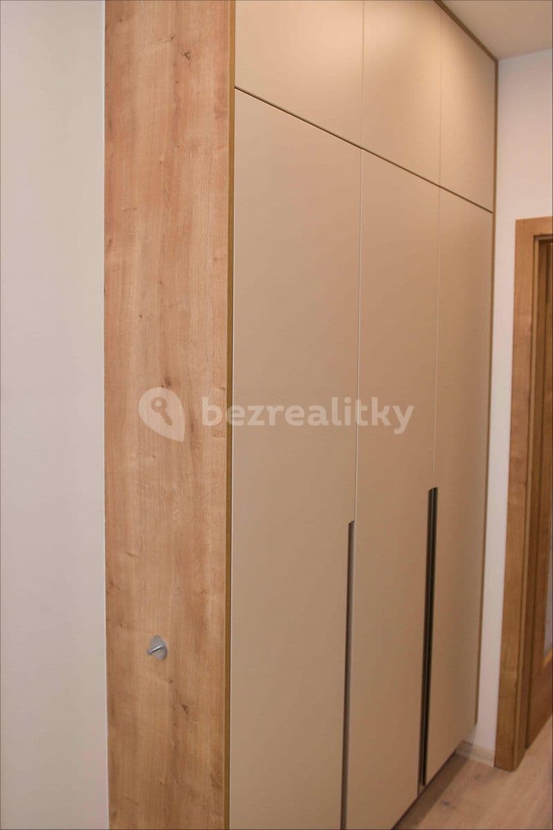 Prenájom bytu 1-izbový 26 m², Kanadská, Olomouc, Olomoucký kraj Prenájom bytu 1-izbový 26 m², Kanadská, Olomouc, Olomoucký kraj