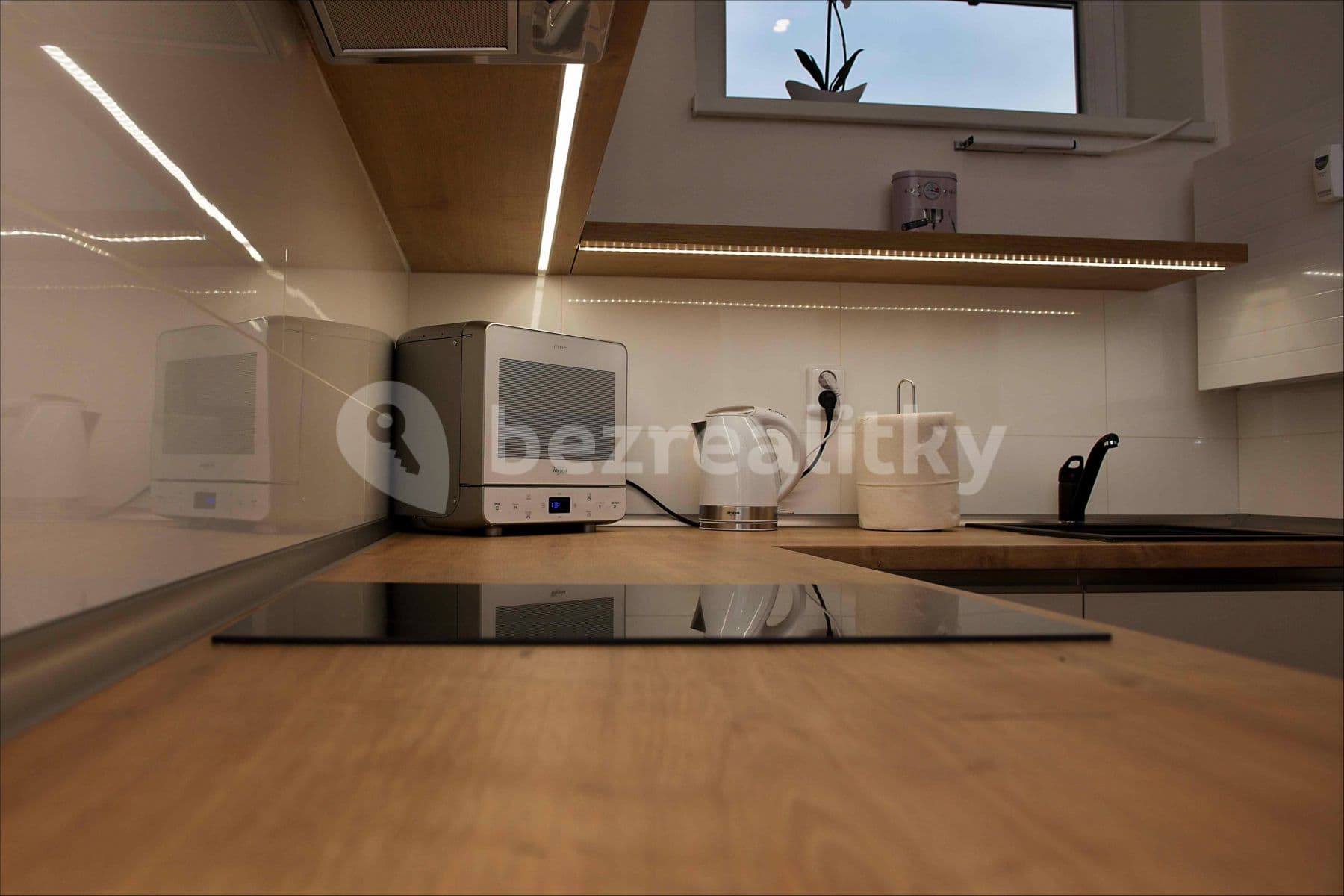 Prenájom bytu 1-izbový 26 m², Kanadská, Olomouc, Olomoucký kraj Prenájom bytu 1-izbový 26 m², Kanadská, Olomouc, Olomoucký kraj