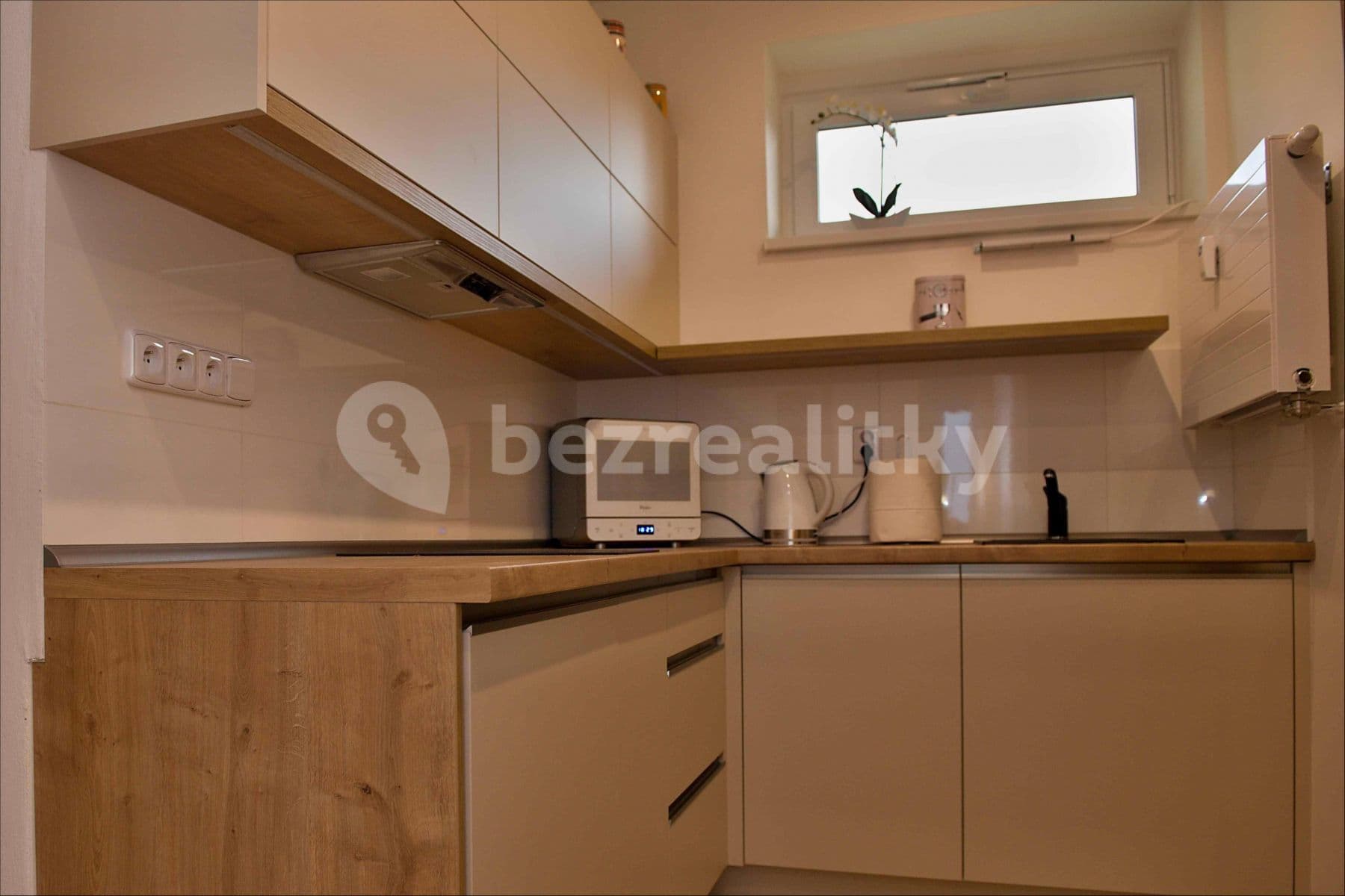 Prenájom bytu 1-izbový 26 m², Kanadská, Olomouc, Olomoucký kraj Prenájom bytu 1-izbový 26 m², Kanadská, Olomouc, Olomoucký kraj