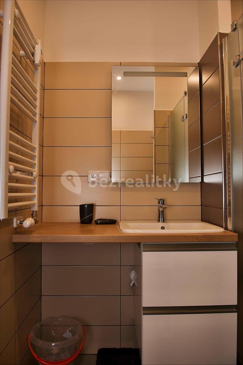 Prenájom bytu 1-izbový 26 m², Kanadská, Olomouc, Olomoucký kraj Prenájom bytu 1-izbový 26 m², Kanadská, Olomouc, Olomoucký kraj