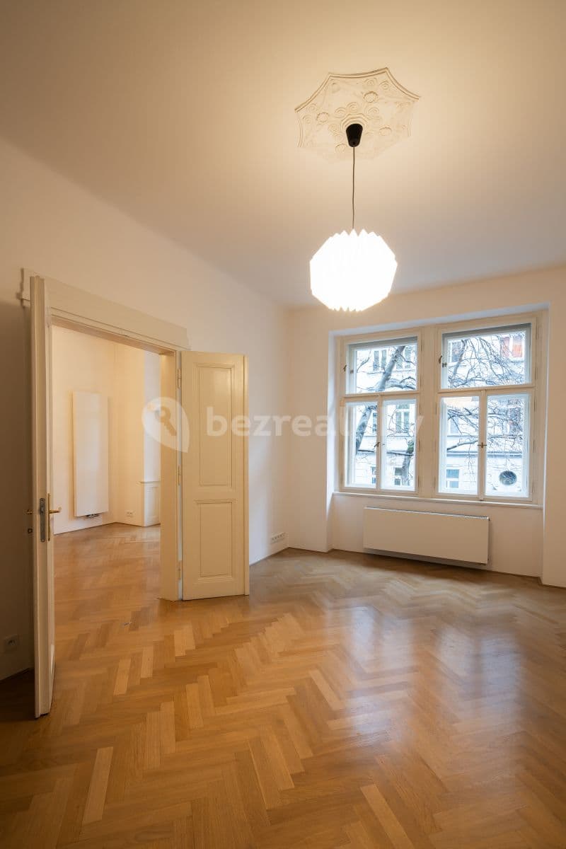 Prenájom bytu 3-izbový 78 m², Lužická, Praha, Praha Prenájom bytu 3-izbový 78 m², Lužická, Praha, Praha