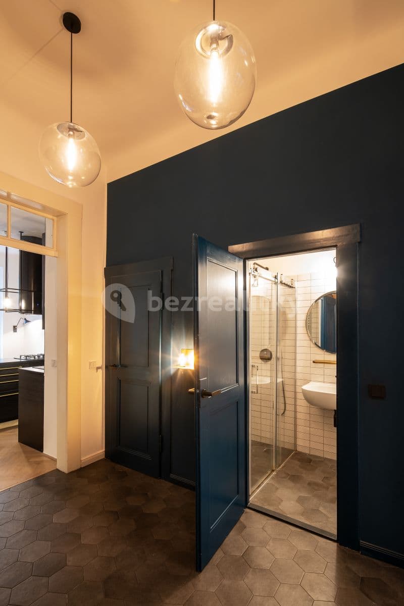 Prenájom bytu 3-izbový 78 m², Lužická, Praha, Praha Prenájom bytu 3-izbový 78 m², Lužická, Praha, Praha