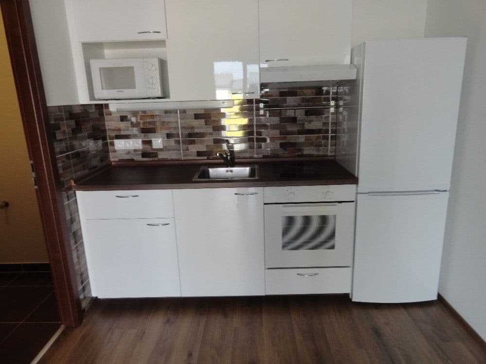 Prenájom bytu 2-izbový 44 m², ulice Generála Selnera, Kladno, Středočeský kraj Prenájom bytu 2-izbový 44 m², ulice Generála Selnera, Kladno, Středočeský kraj