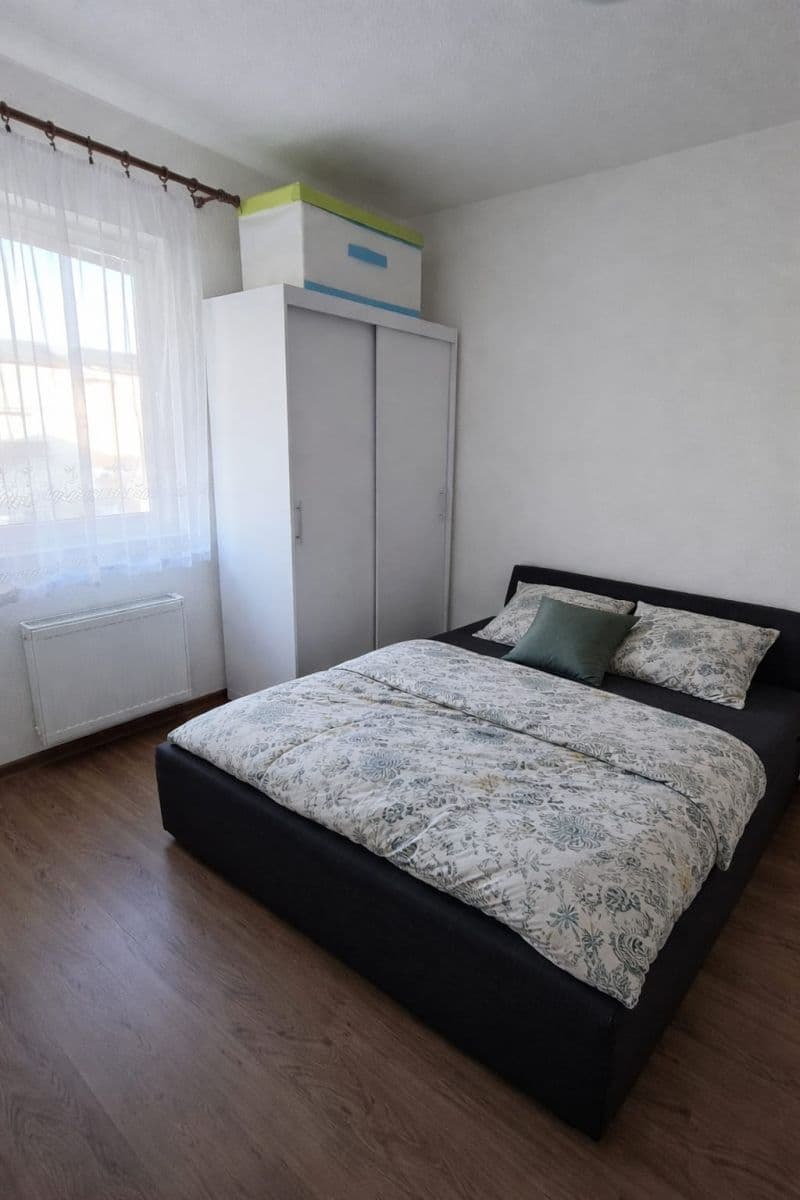 Prenájom bytu 2-izbový 44 m², ulice Generála Selnera, Kladno, Středočeský kraj Prenájom bytu 2-izbový 44 m², ulice Generála Selnera, Kladno, Středočeský kraj