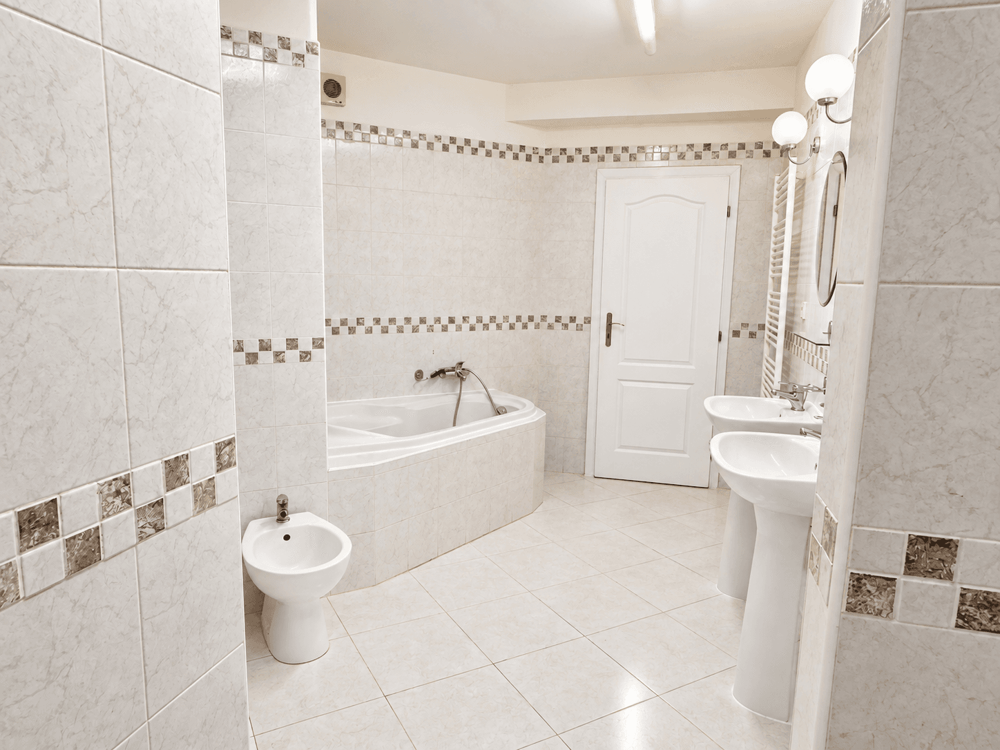 Prenájom bytu 4-izbový 124 m², Ve Střešovičkách, Praha, Praha Prenájom bytu 4-izbový 124 m², Ve Střešovičkách, Praha, Praha