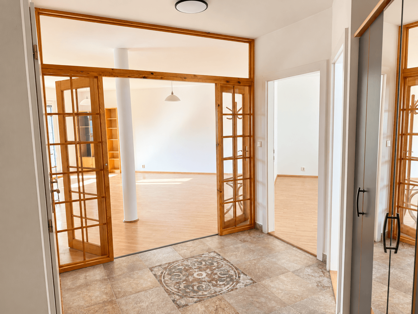 Prenájom bytu 4-izbový 124 m², Ve Střešovičkách, Praha, Praha Prenájom bytu 4-izbový 124 m², Ve Střešovičkách, Praha, Praha