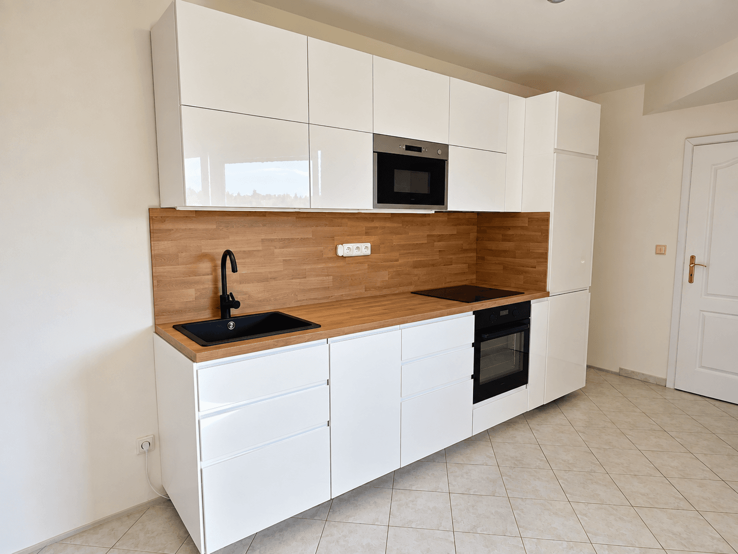 Prenájom bytu 4-izbový 124 m², Ve Střešovičkách, Praha, Praha Prenájom bytu 4-izbový 124 m², Ve Střešovičkách, Praha, Praha