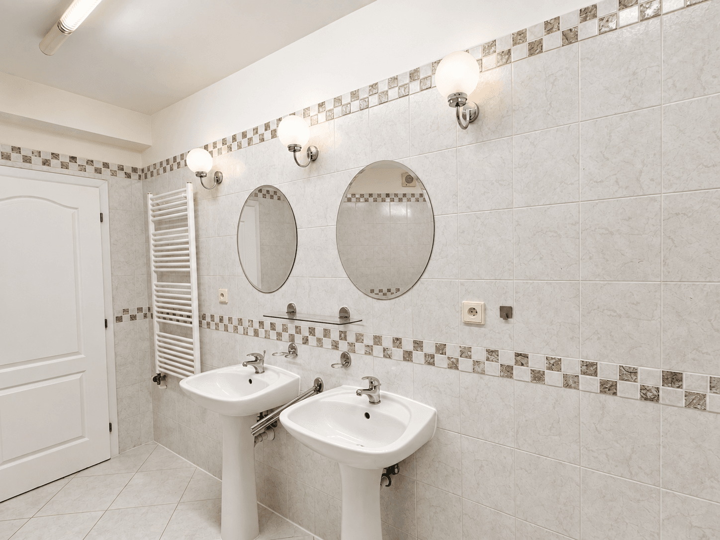 Prenájom bytu 4-izbový 124 m², Ve Střešovičkách, Praha, Praha Prenájom bytu 4-izbový 124 m², Ve Střešovičkách, Praha, Praha