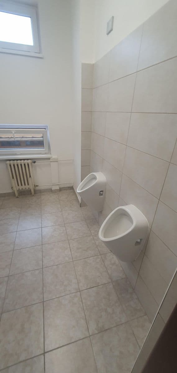 Prenájom kancelárie 18 m², Nádražní, Židlochovice, Jihomoravský kraj Prenájom kancelárie 18 m², Nádražní, Židlochovice, Jihomoravský kraj