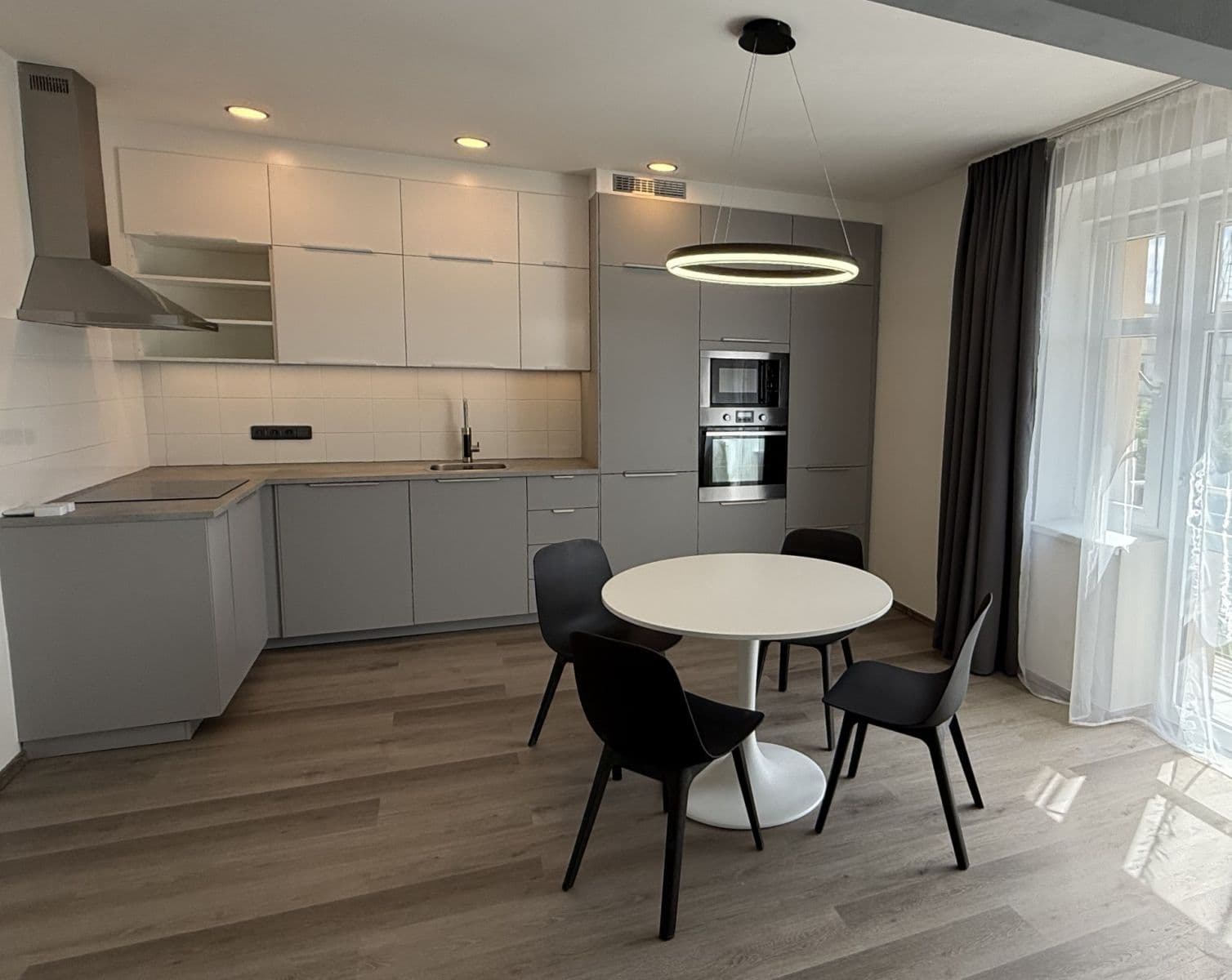 Prenájom bytu 3-izbový 85 m², Malínská, Praha, Praha Prenájom bytu 3-izbový 85 m², Malínská, Praha, Praha