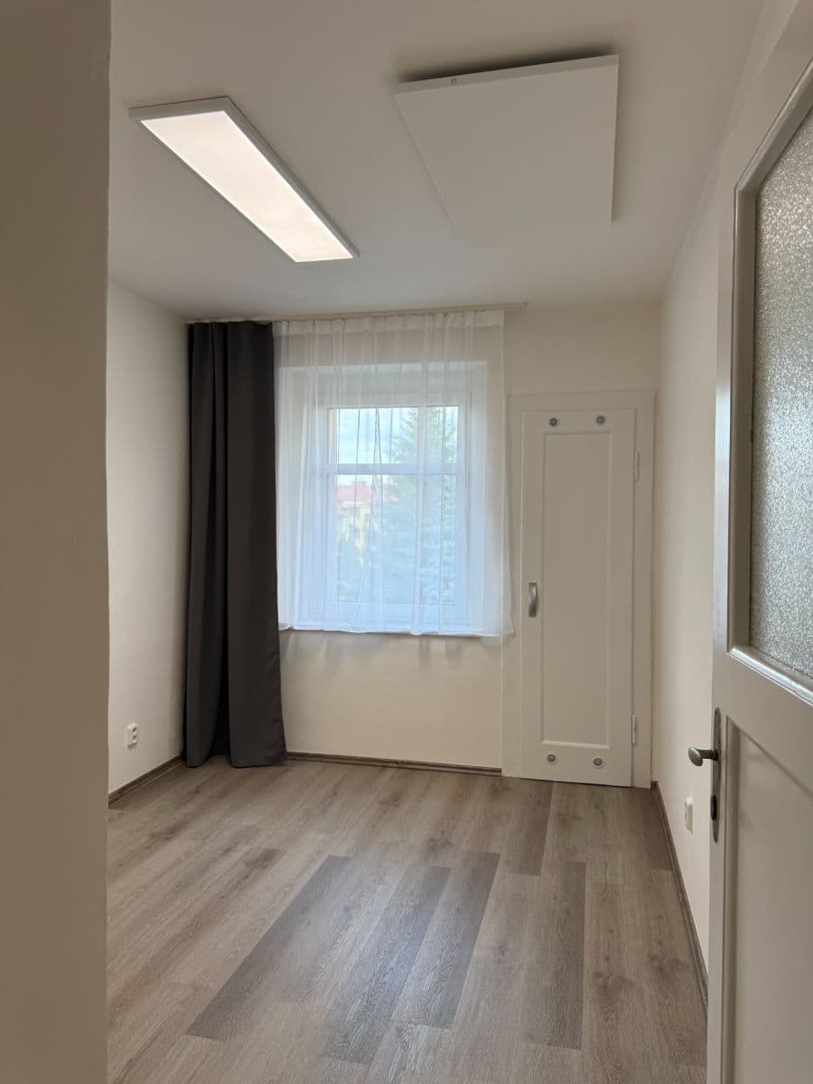 Prenájom bytu 3-izbový 85 m², Malínská, Praha, Praha Prenájom bytu 3-izbový 85 m², Malínská, Praha, Praha