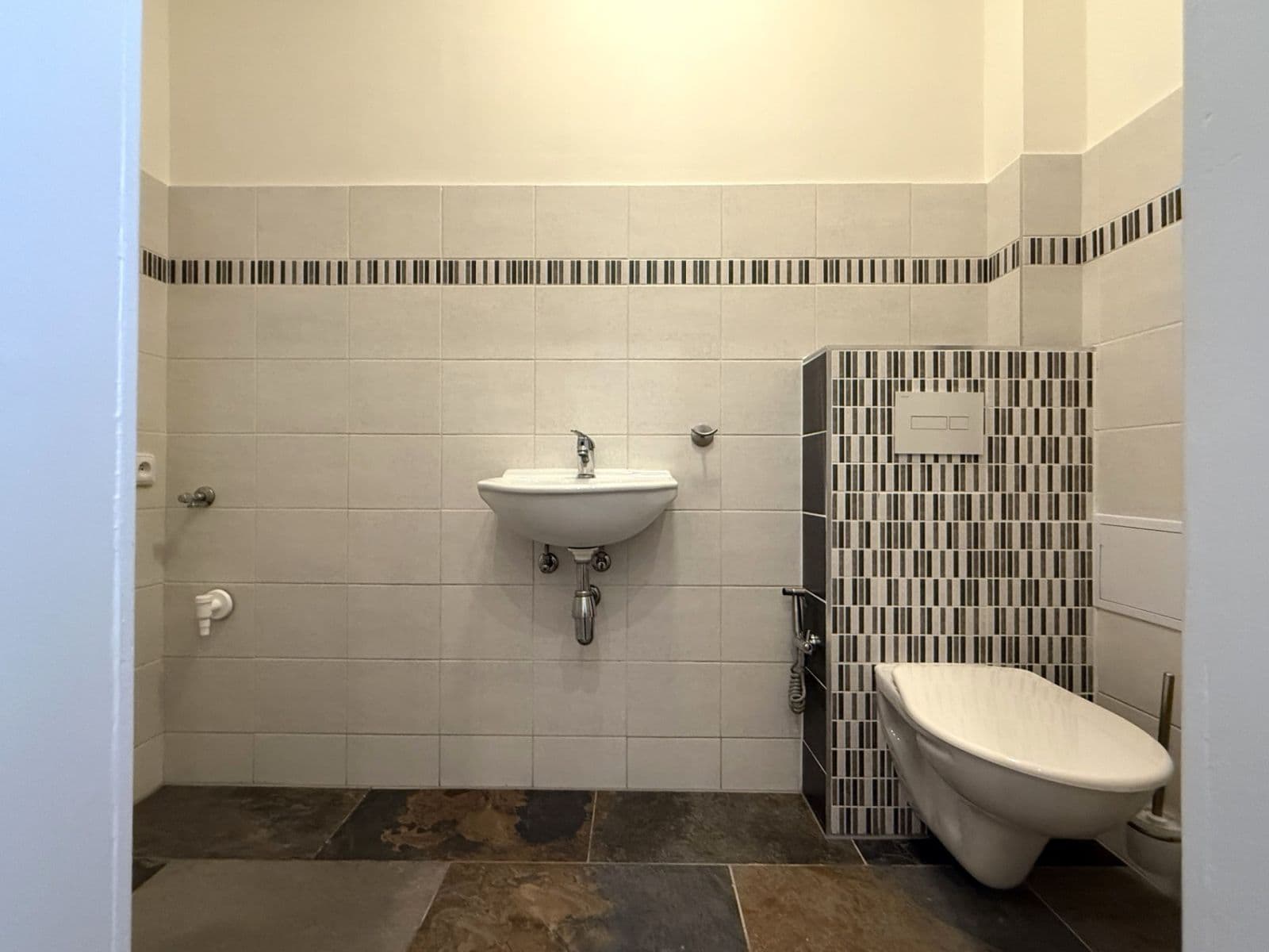Prenájom bytu 3-izbový 85 m², Malínská, Praha, Praha Prenájom bytu 3-izbový 85 m², Malínská, Praha, Praha