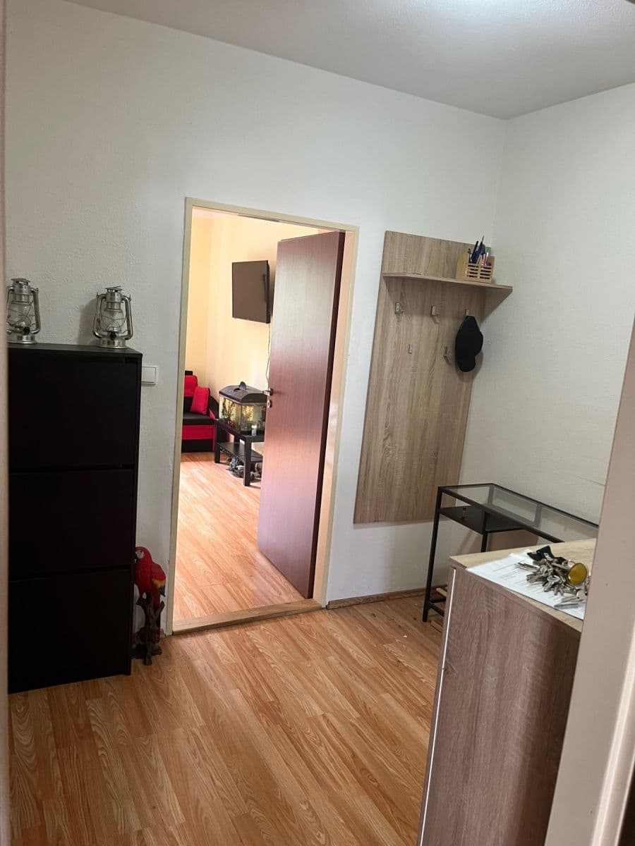 Prenájom bytu 1-izbový 45 m², Káranská, Praha, Praha Prenájom bytu 1-izbový 45 m², Káranská, Praha, Praha