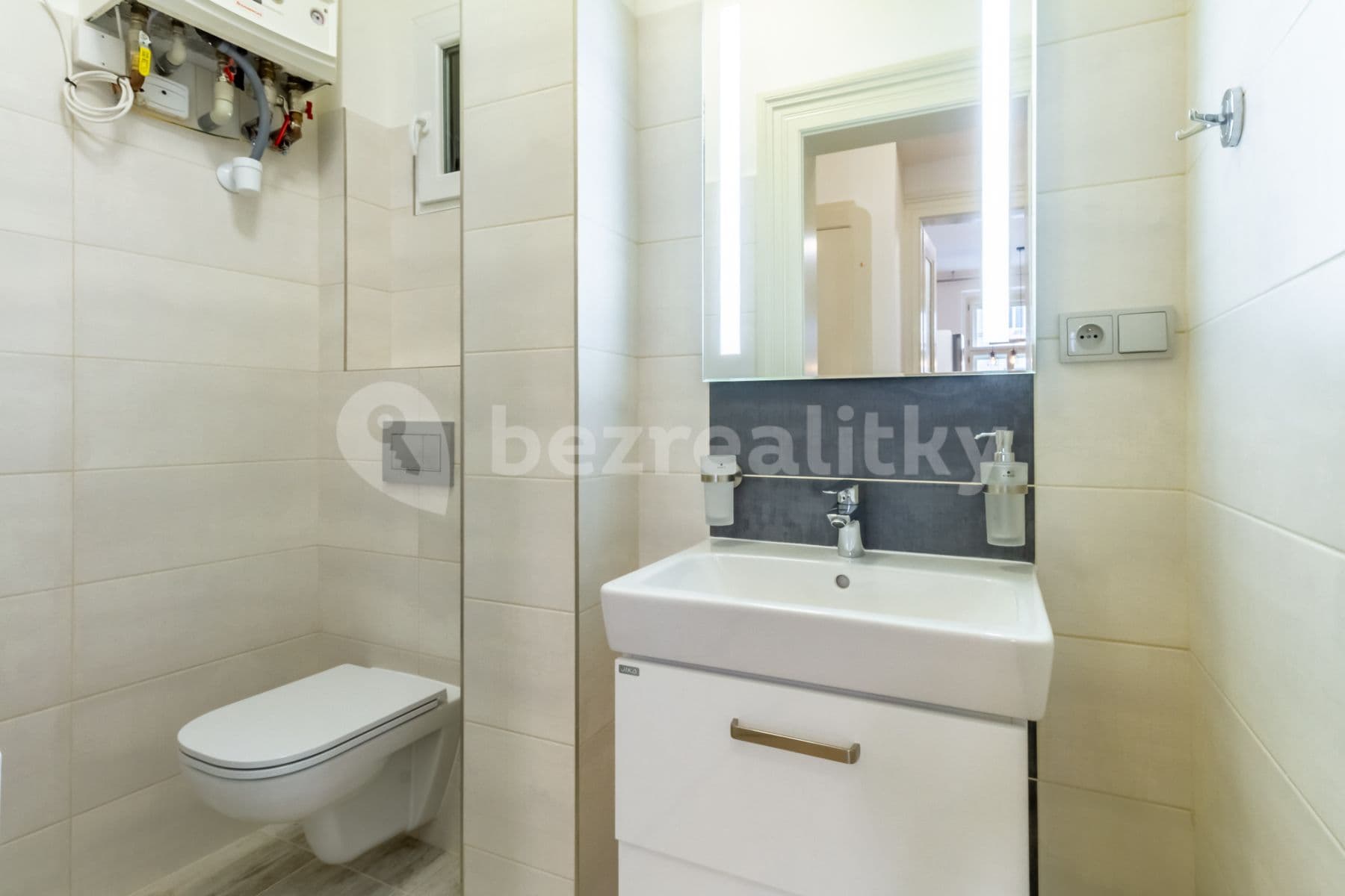 Prenájom bytu 4-izbový 126 m², Legerova, Praha, Praha Prenájom bytu 4-izbový 126 m², Legerova, Praha, Praha