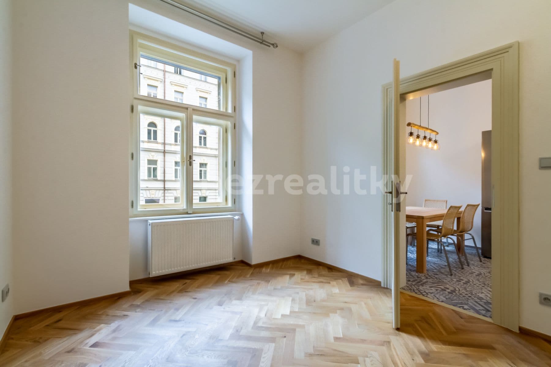 Prenájom bytu 4-izbový 126 m², Legerova, Praha, Praha Prenájom bytu 4-izbový 126 m², Legerova, Praha, Praha