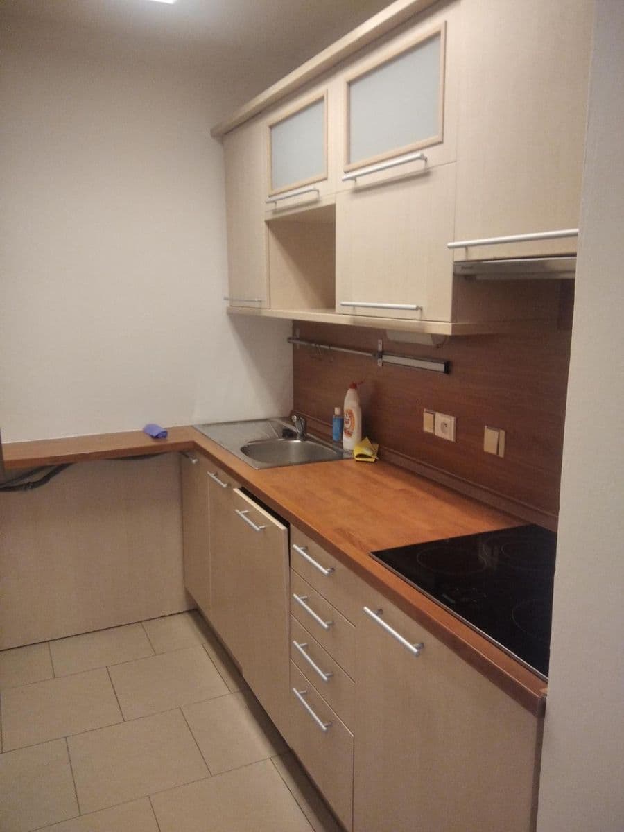 Prenájom bytu 2-izbový 40 m², Hackerova, Praha, Praha Prenájom bytu 2-izbový 40 m², Hackerova, Praha, Praha