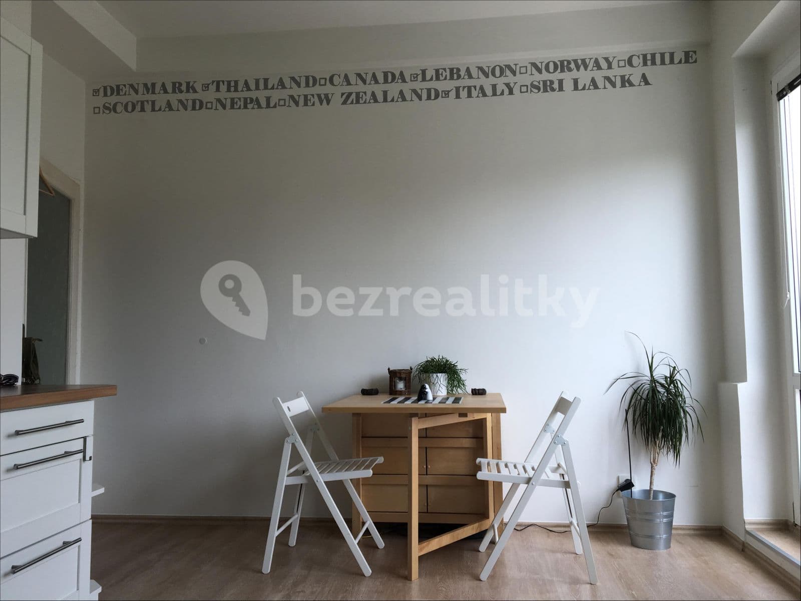 Prenájom bytu 2-izbový 60 m², Mládeže, Praha, Praha