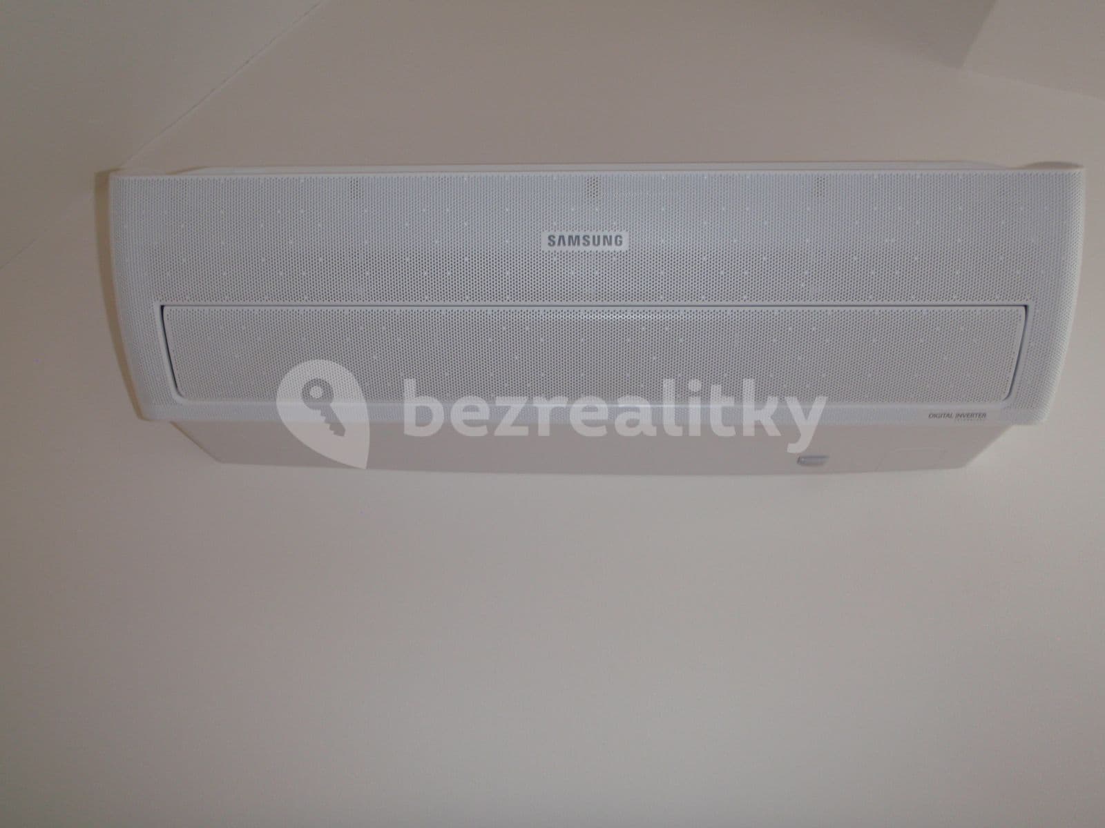 Prenájom bytu 3-izbový 92 m², U Lužického semináře, Praha, Praha Prenájom bytu 3-izbový 92 m², U Lužického semináře, Praha, Praha