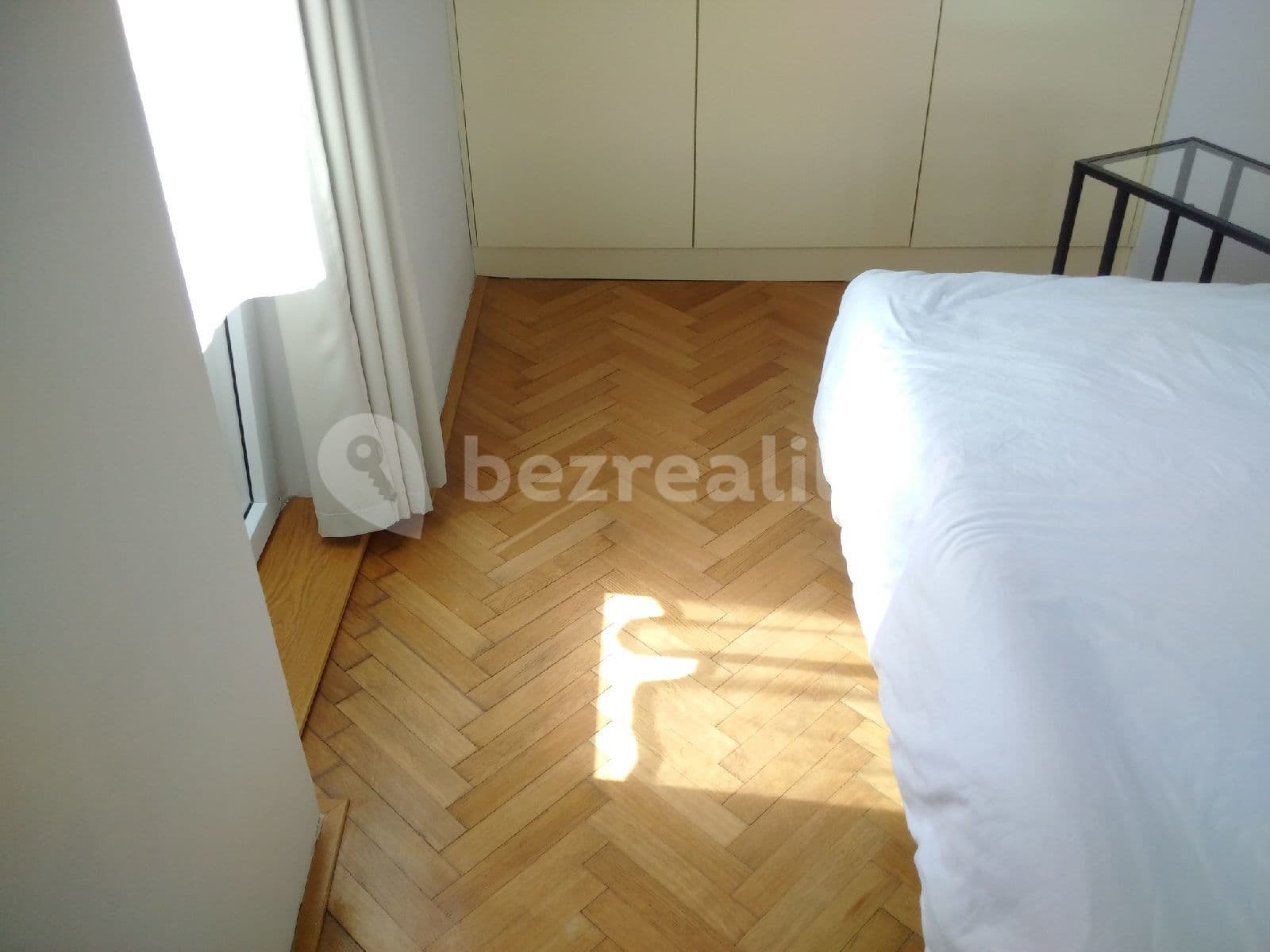 Prenájom bytu 2-izbový 50 m², Na Nivách, Praha, Praha Prenájom bytu 2-izbový 50 m², Na Nivách, Praha, Praha