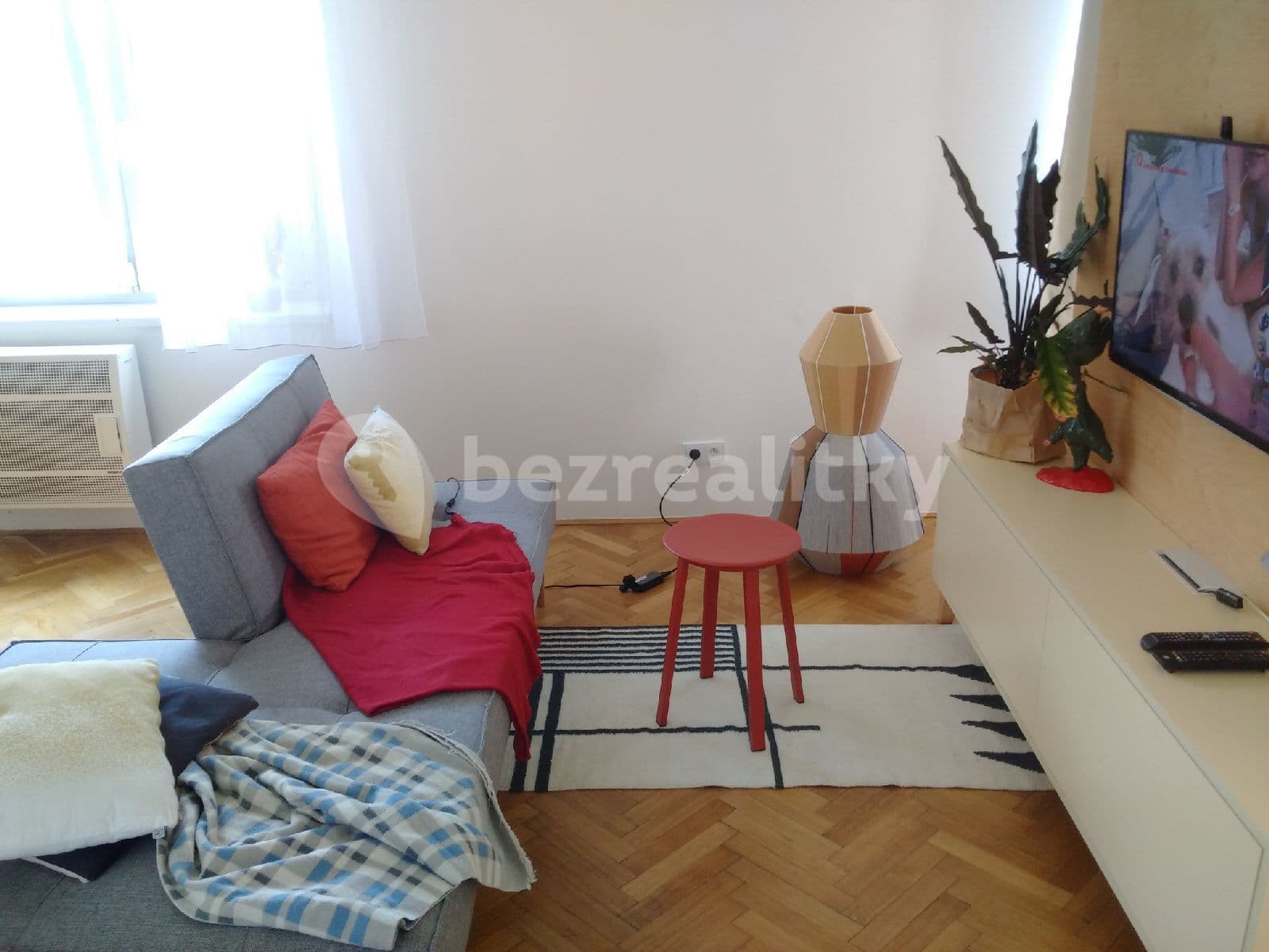 Prenájom bytu 2-izbový 50 m², Na Nivách, Praha, Praha Prenájom bytu 2-izbový 50 m², Na Nivách, Praha, Praha
