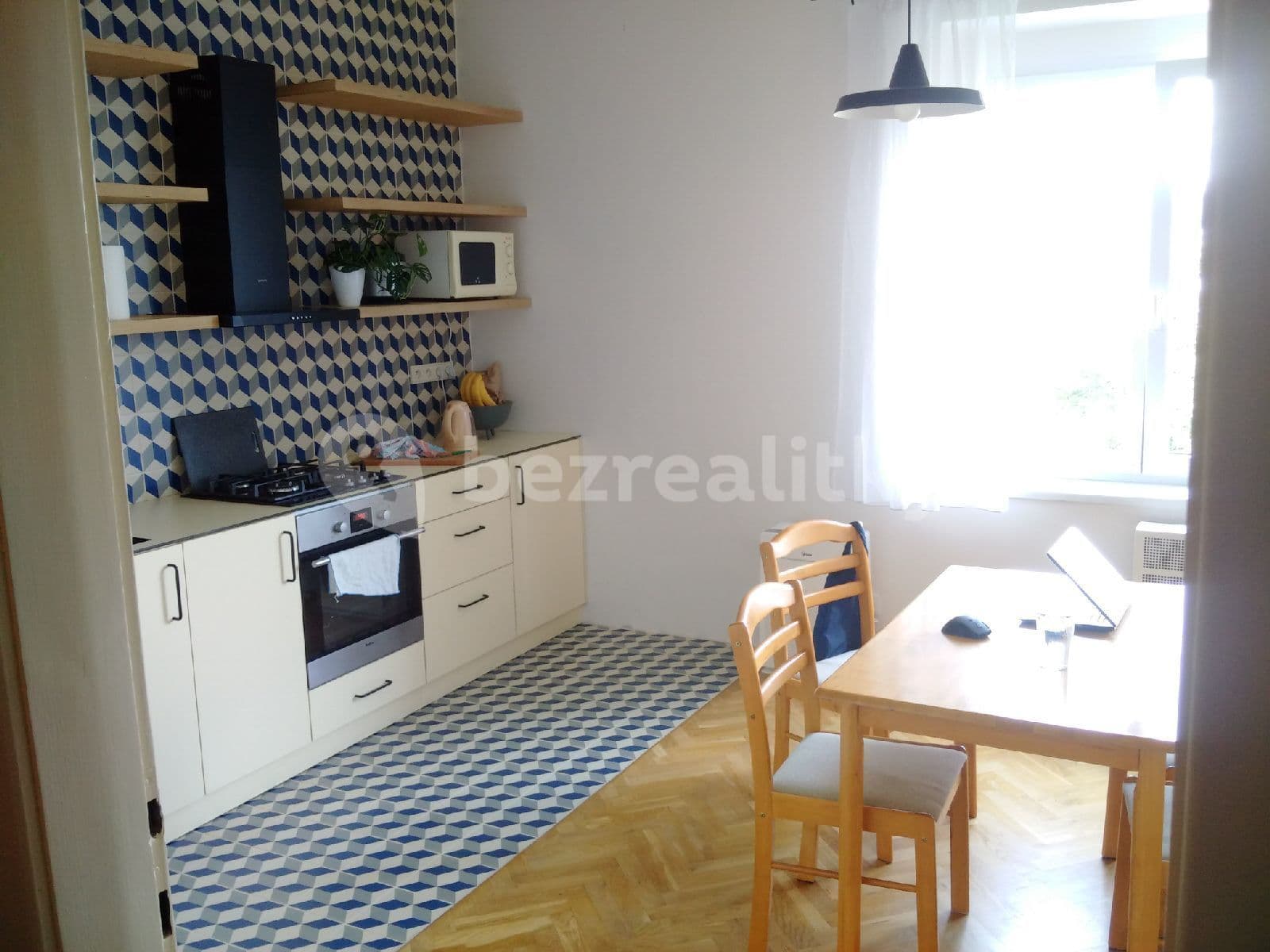 Prenájom bytu 2-izbový 50 m², Na Nivách, Praha, Praha Prenájom bytu 2-izbový 50 m², Na Nivách, Praha, Praha